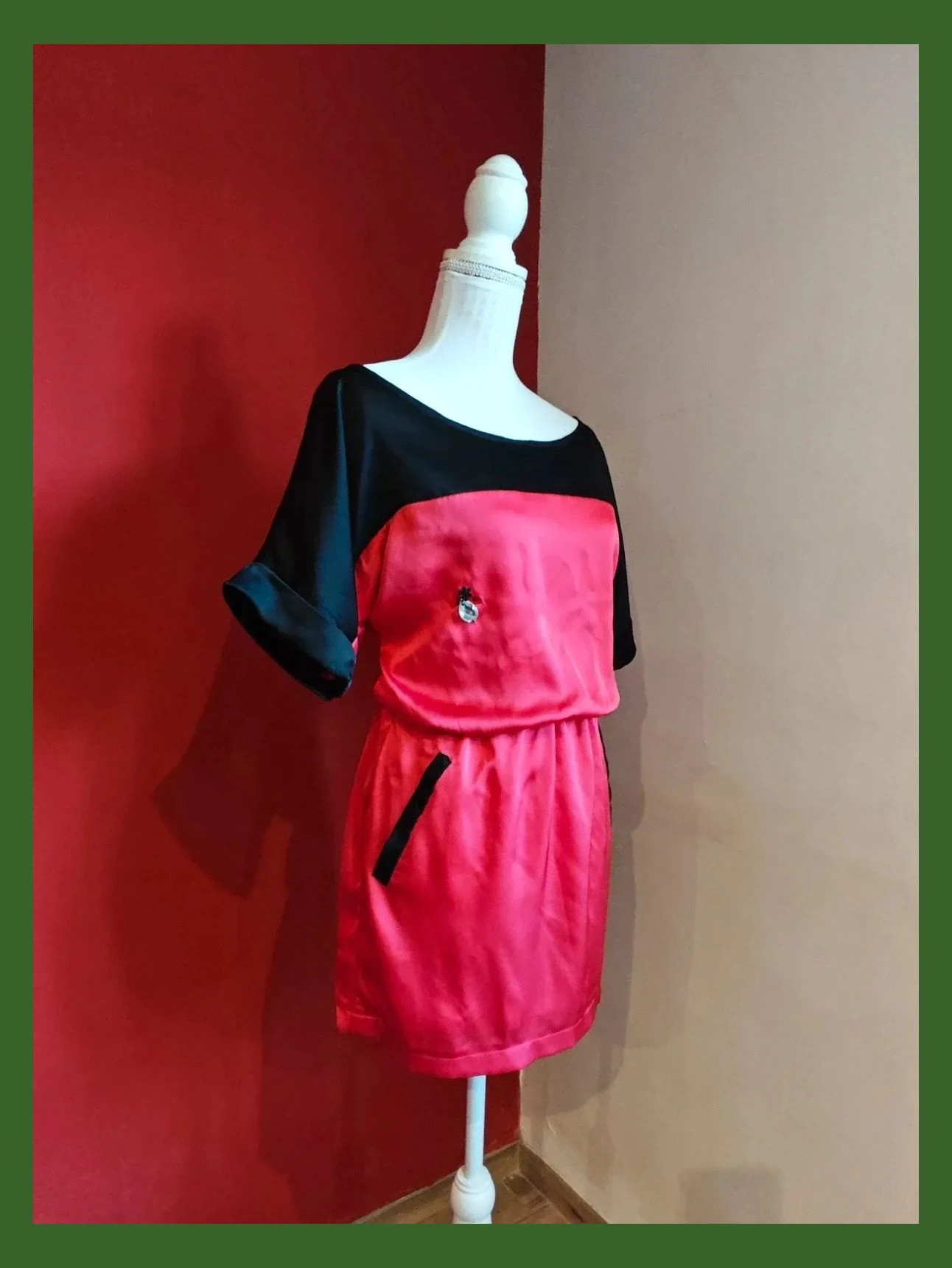 🌺 Bonito vestido mini de raso rojo y negro – Fussyon – taille L / 40 / 12 2