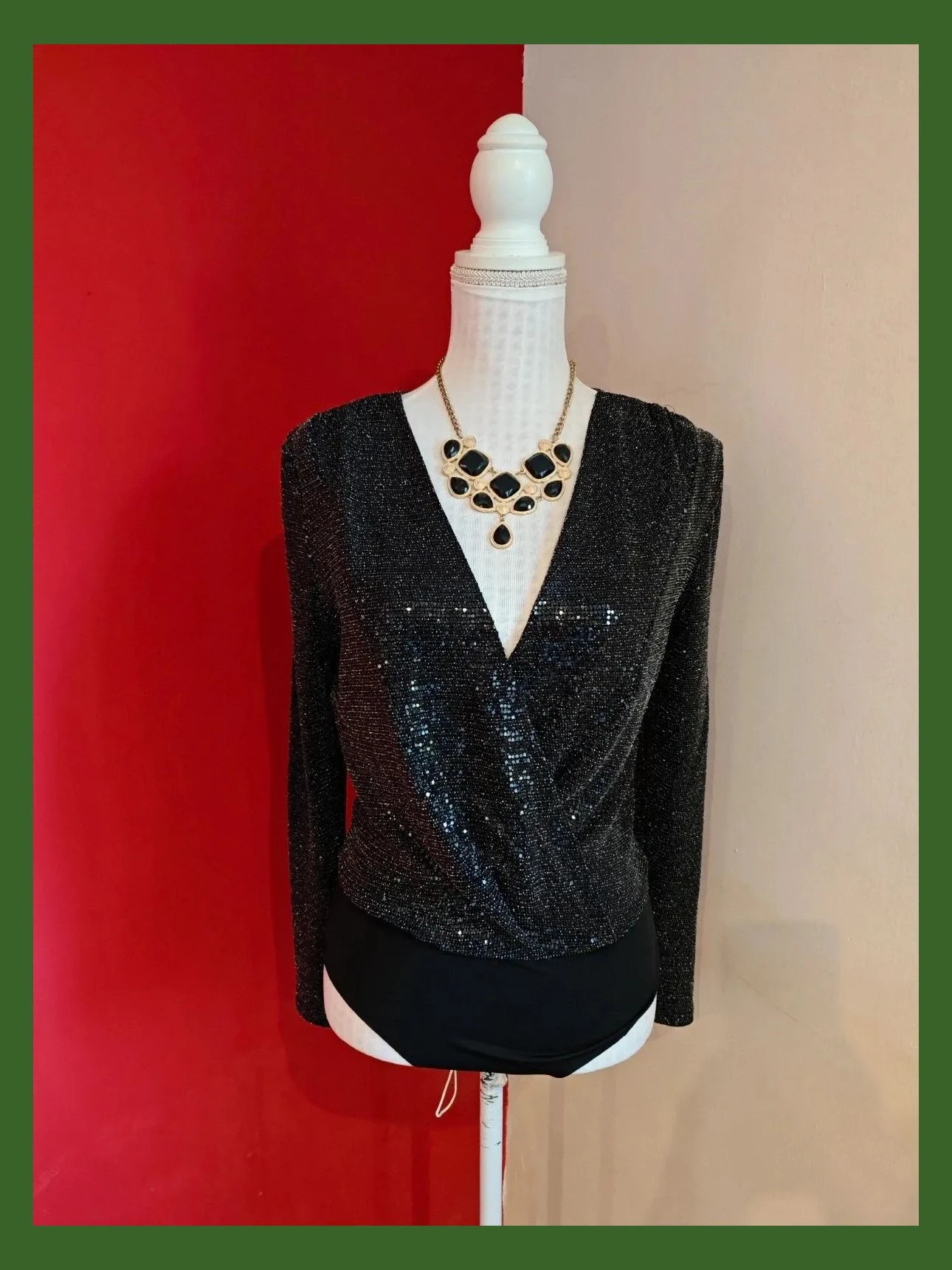 🌺 Precioso y elegante body negro brillante con micro lentejuelas