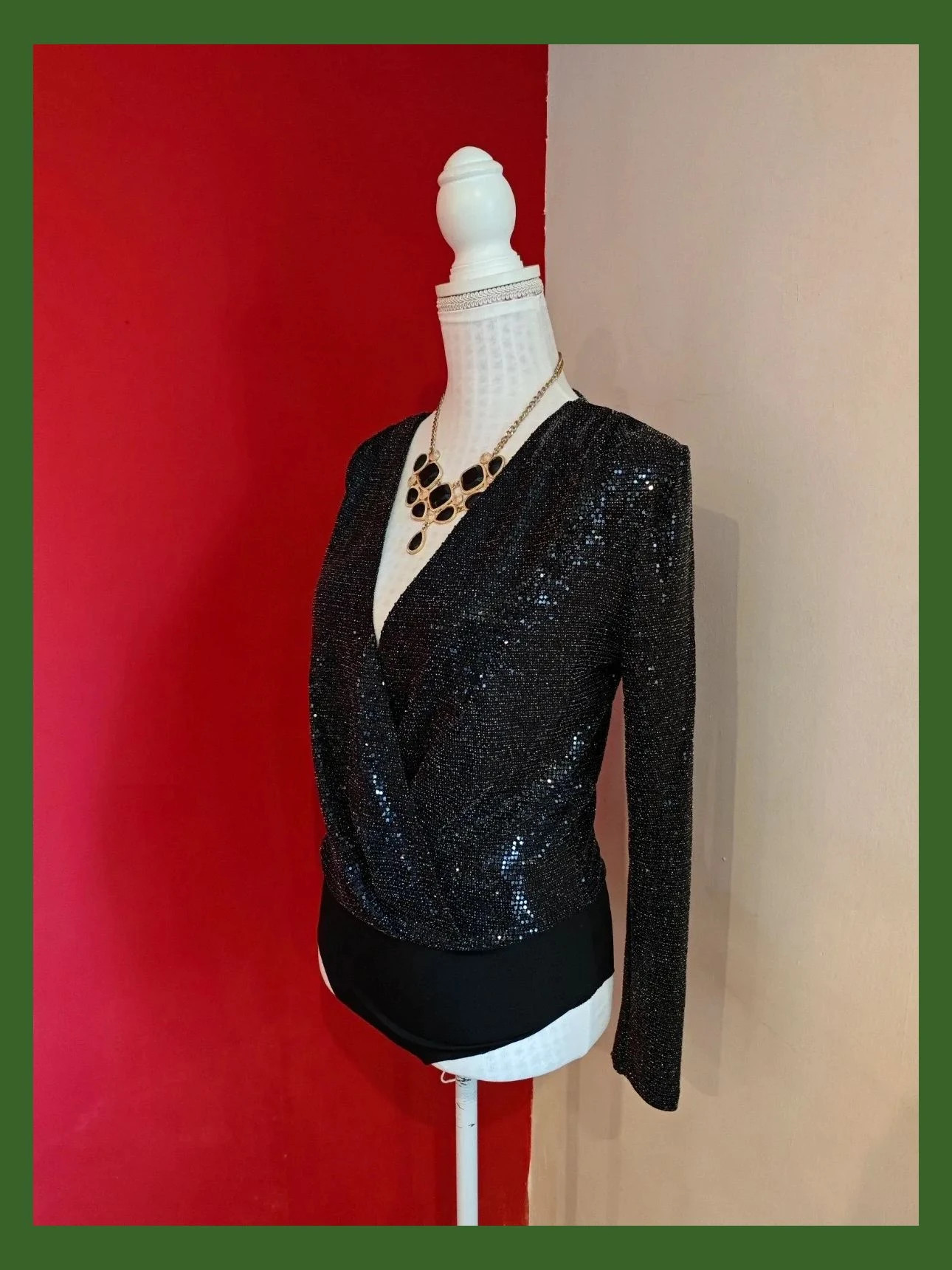 🌺 Precioso y elegante body negro brillante con micro lentejuelas – Green Coast – taille M / 38 / 10 2
