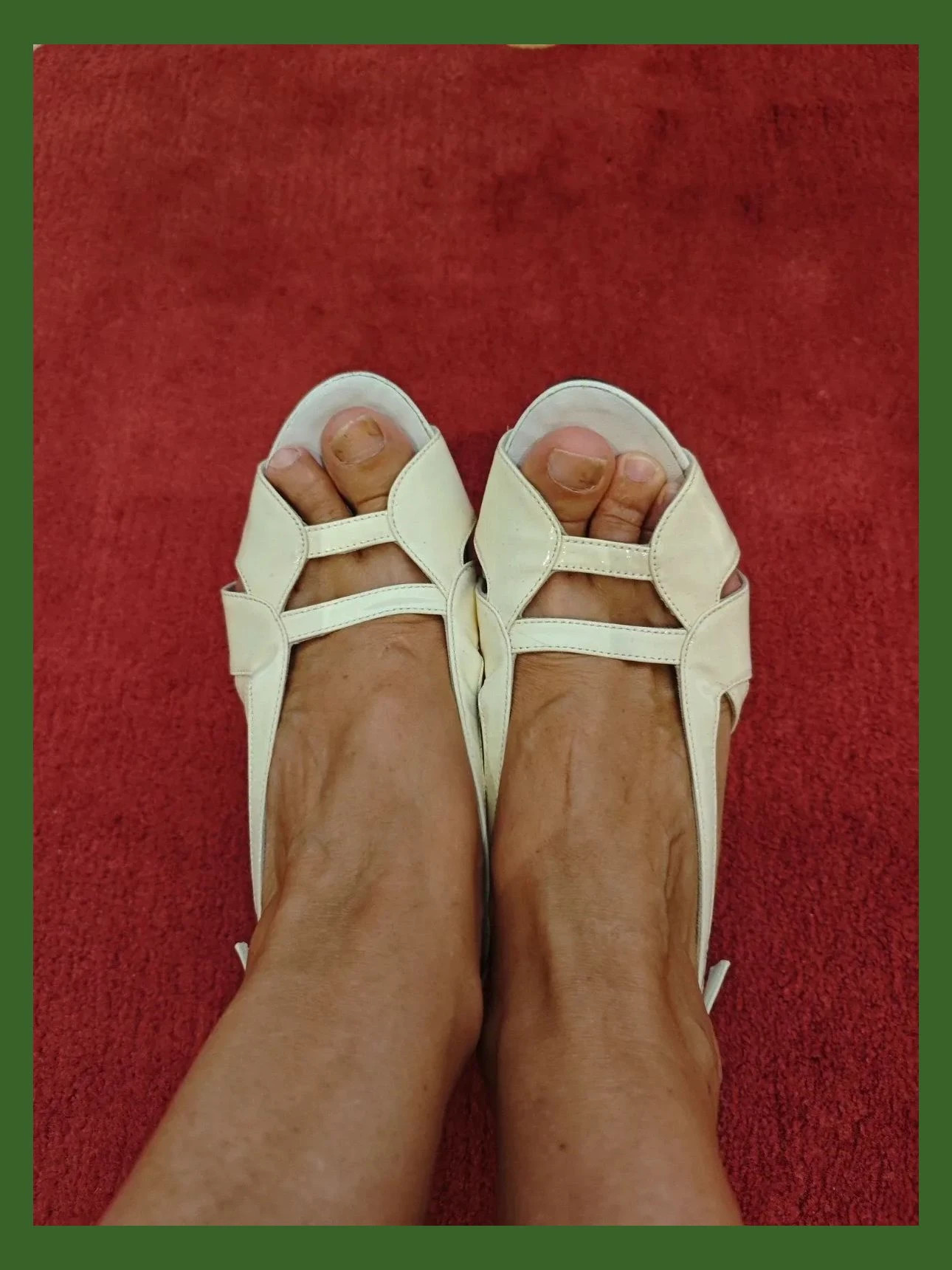 🌺 Elegantes sandalias de tacón de charol de piel blanca – Plumers – taille 38 2