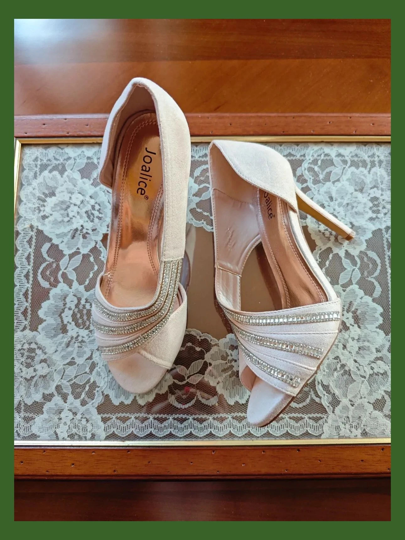 🌺 Preciosos zapatos para eventos de antelina rosa clarito con tiras de stras plateado