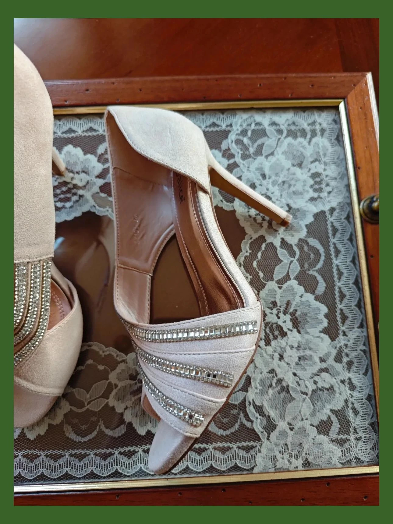 🌺 Preciosos zapatos para eventos de antelina rosa clarito con tiras de stras plateado – Joalice – taille 38 5