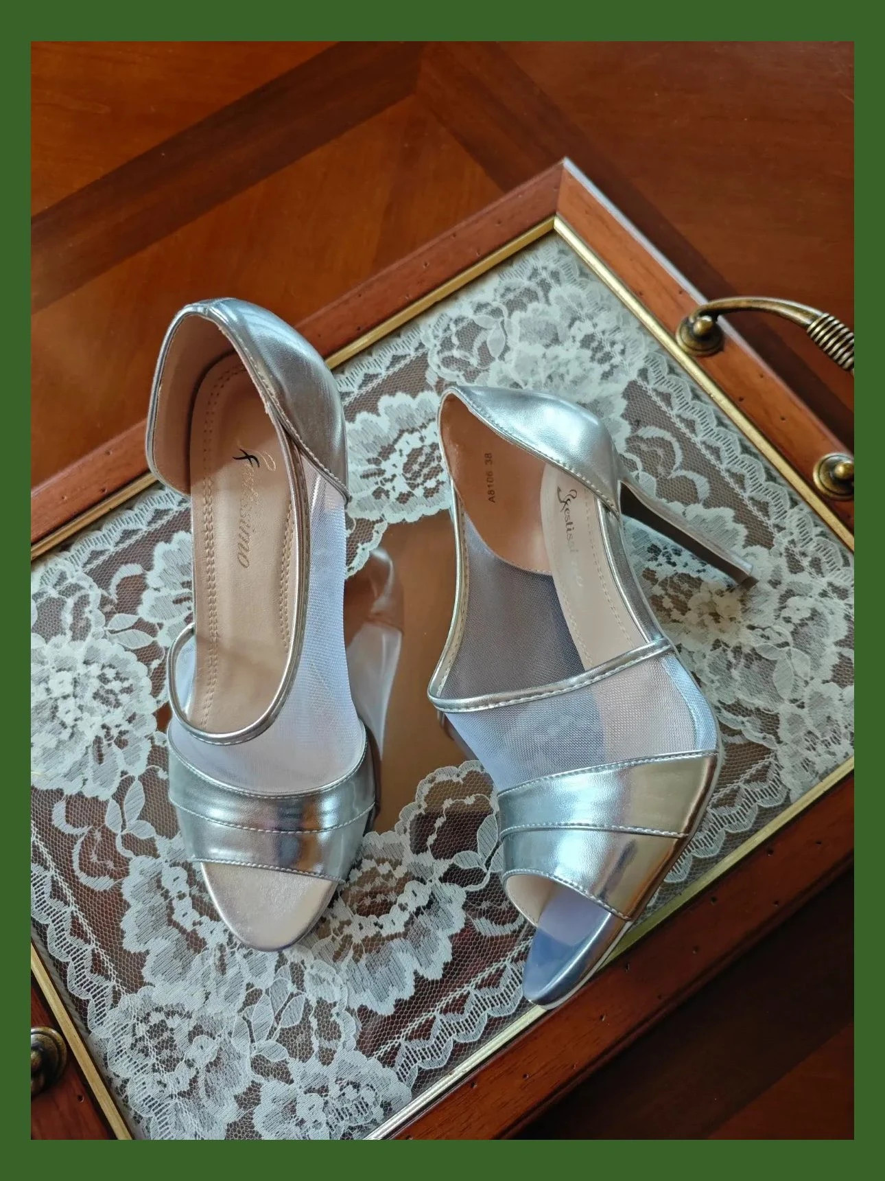 🌺Preciosos y originales zapatos de tacón abiertos plateados y transparentes – Festissimo – taille 38 5