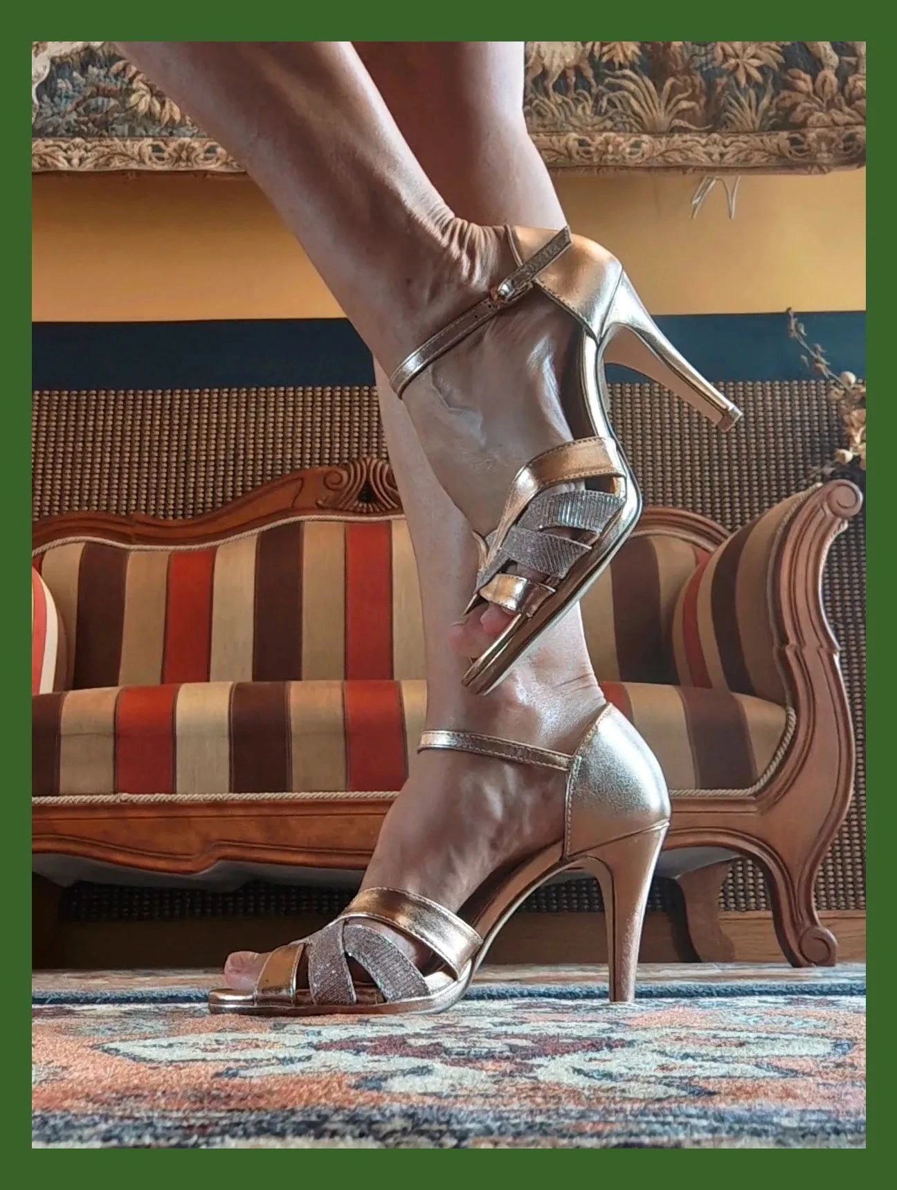🌺 Preciosas sandalias de charol dorado rosa con brillos – Buonarotti – taille 38