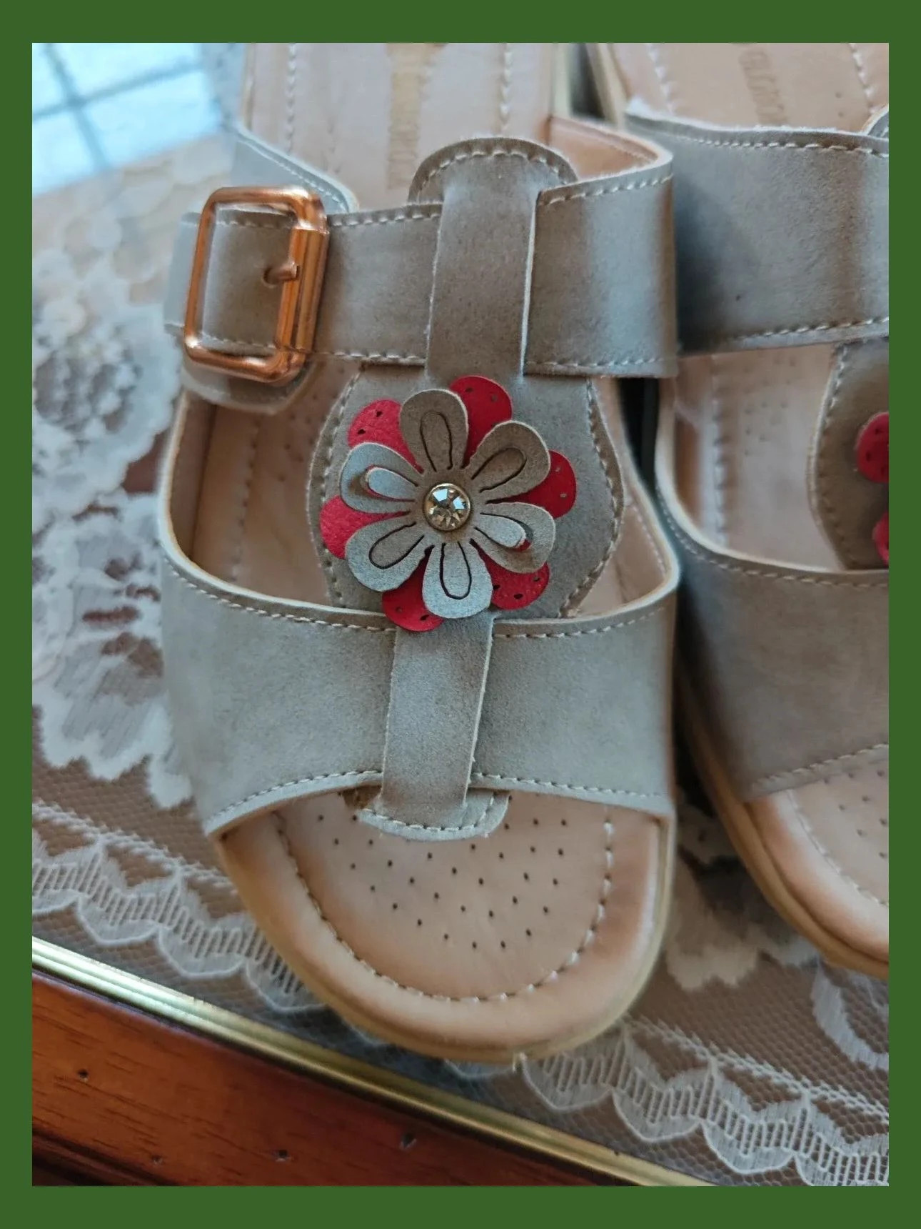 🌺 Comodisimas sandalias de cuña cómodas con detalle floral – Globorosa – taille 38 5