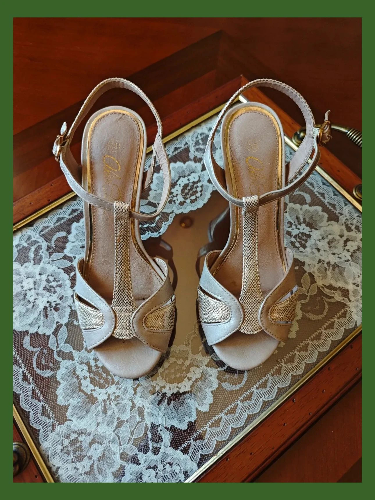 🌺 Elegantes sandalias beige y dorado con brillos – Alex Silva – taille 38 5