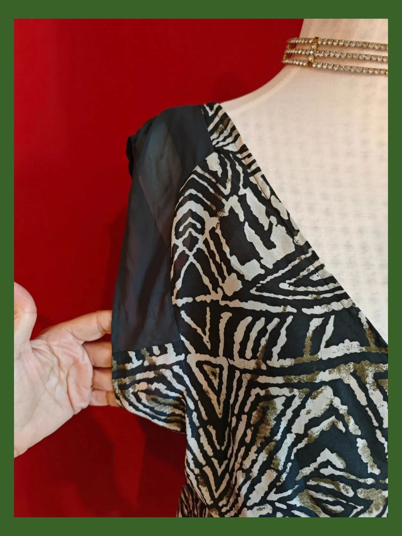 🌺 Vestido ligero estampado tribal tonos gris, crema y verde – Vila – taille L / 40 / 12 3