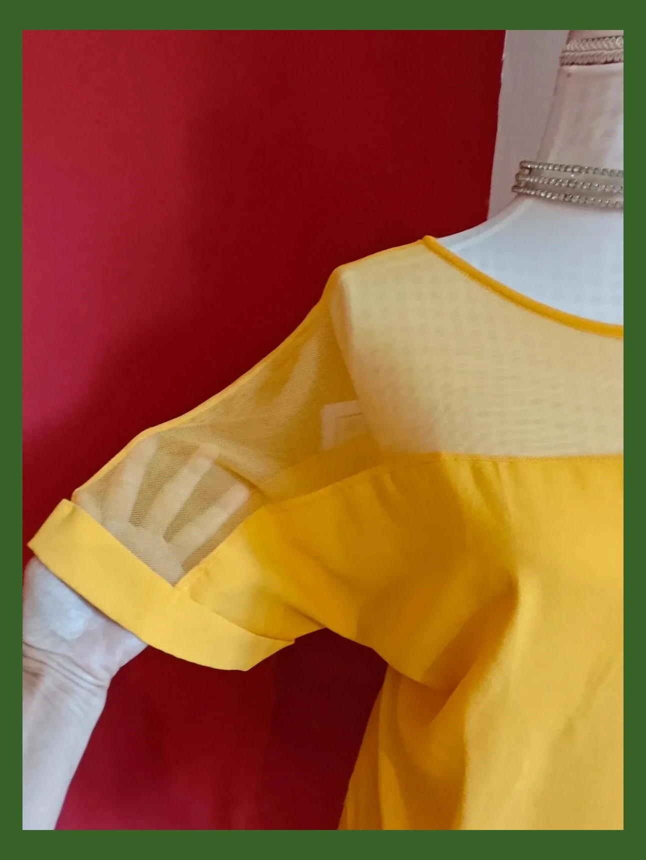 🌺Camiseta amarilla con la parte superior transparente – New Collection – taille 6XL / 52 / 24 3