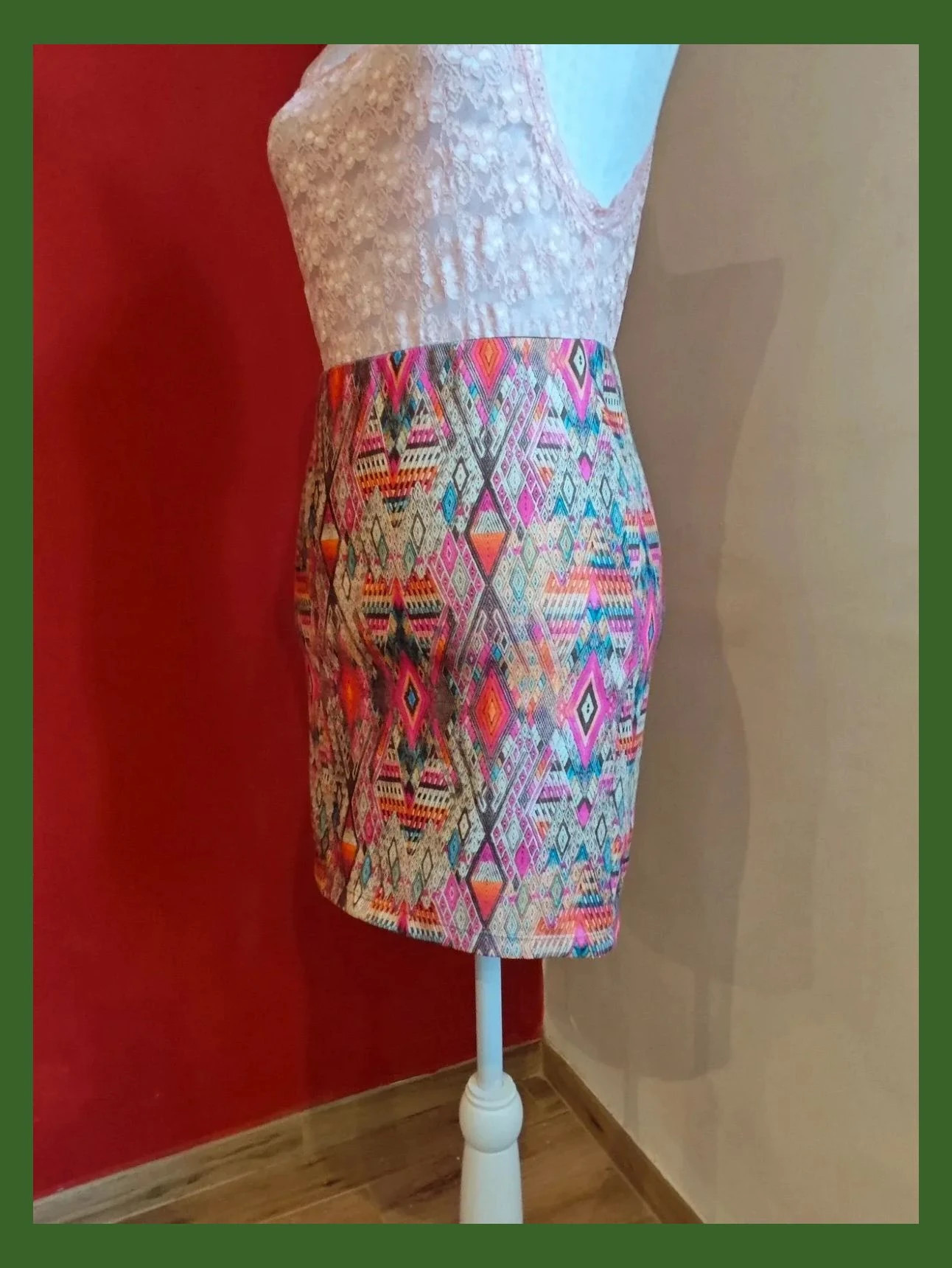 🌺Preciosa minifalda estampado colorido – Stradivarius – taille M / 38 / 10 2