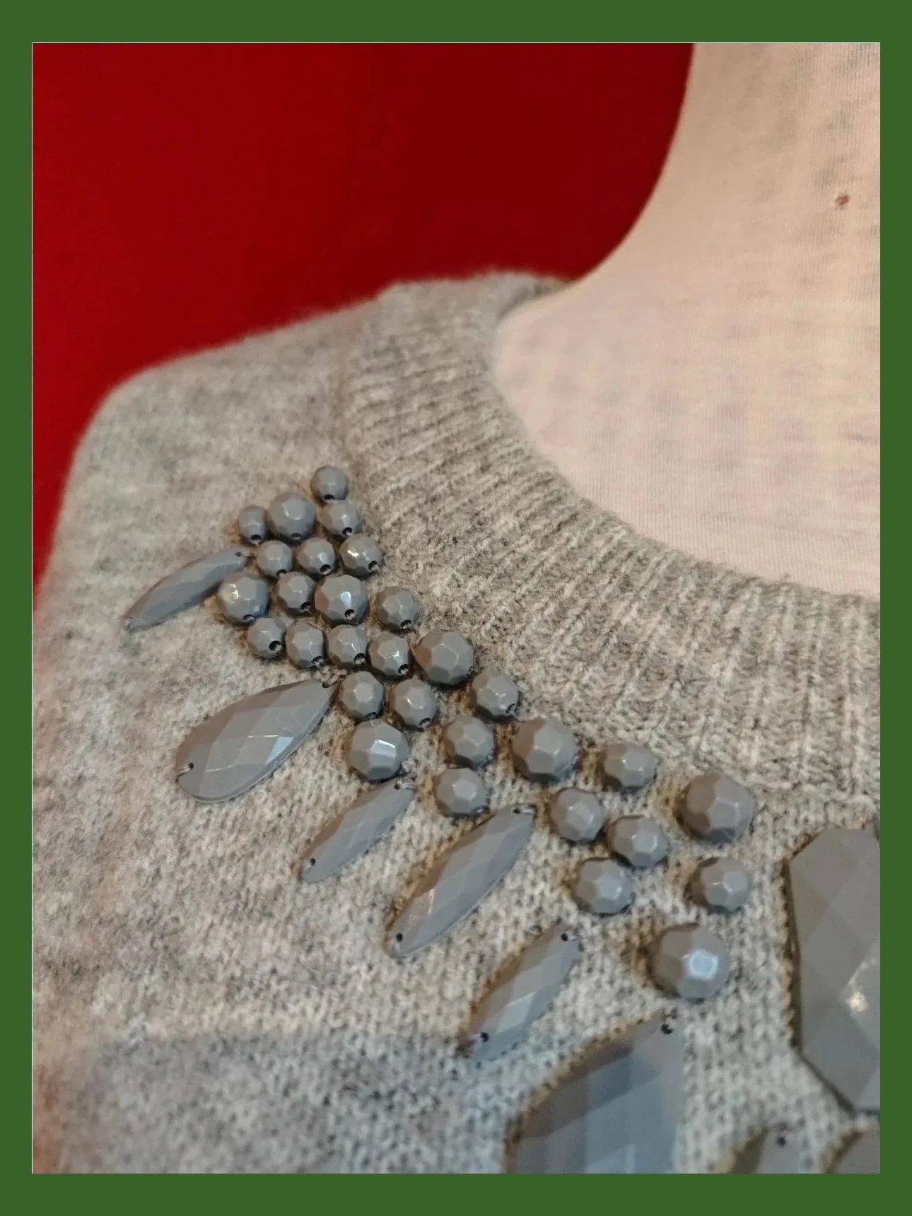 🌺 Precioso Jersey de punto gris suave con abalorios cosidos en escote – Yessica – taille L / 40 / 12 3