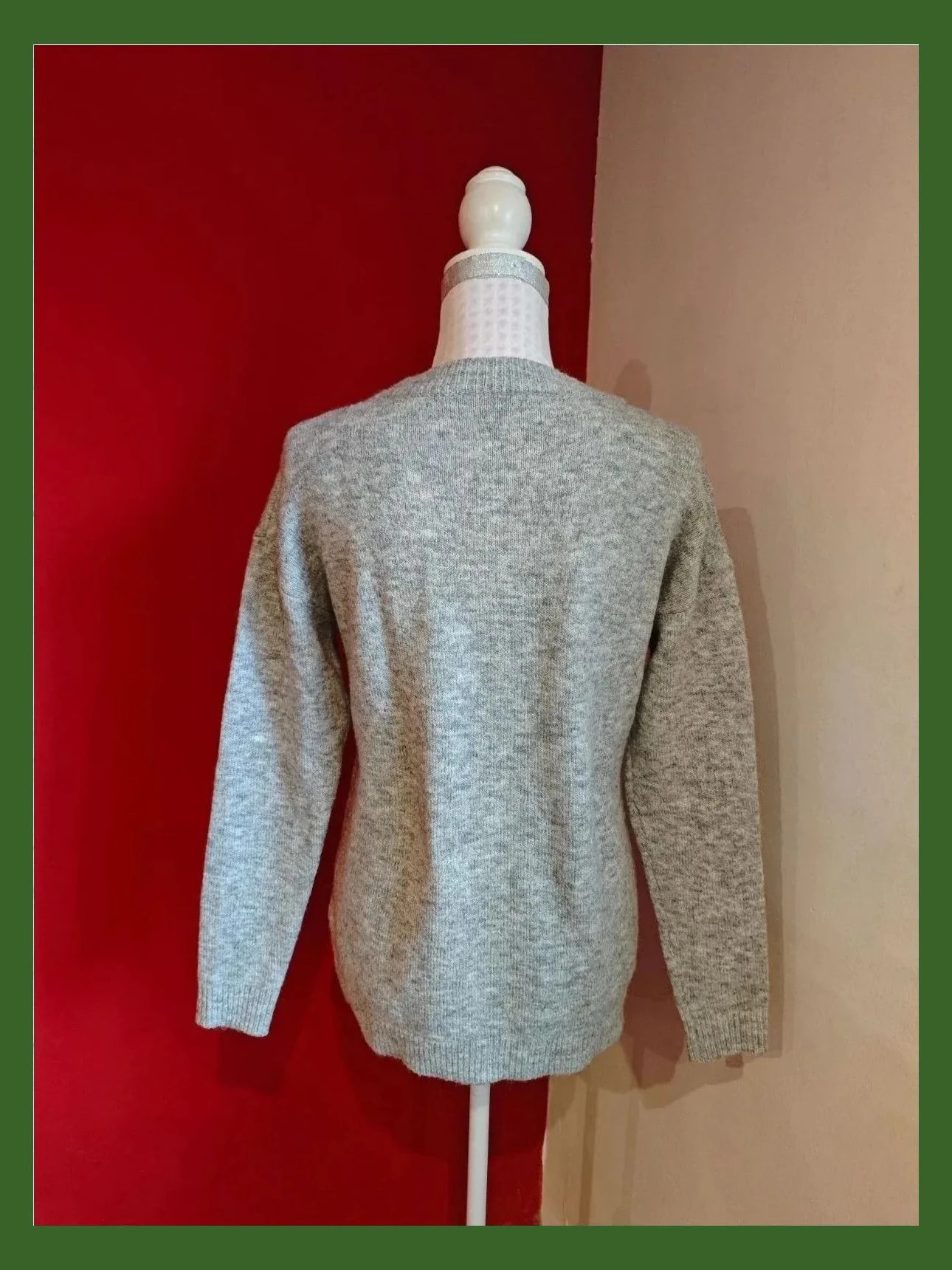 🌺 Precioso Jersey de punto gris suave con abalorios cosidos en escote – Yessica – taille L / 40 / 12 5
