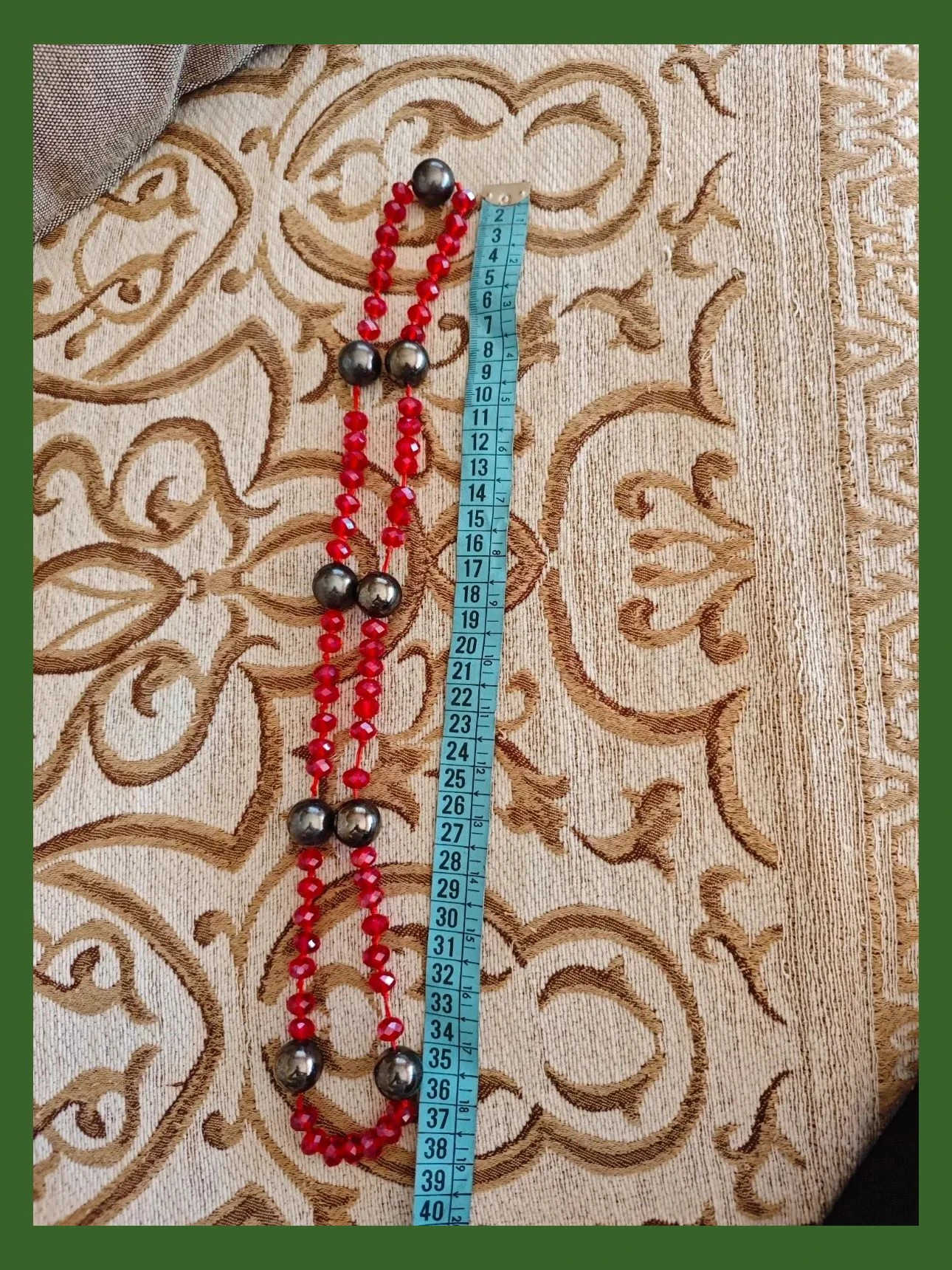 🌺 Bonito collar de abalorios rojos con bolas plateadas 5