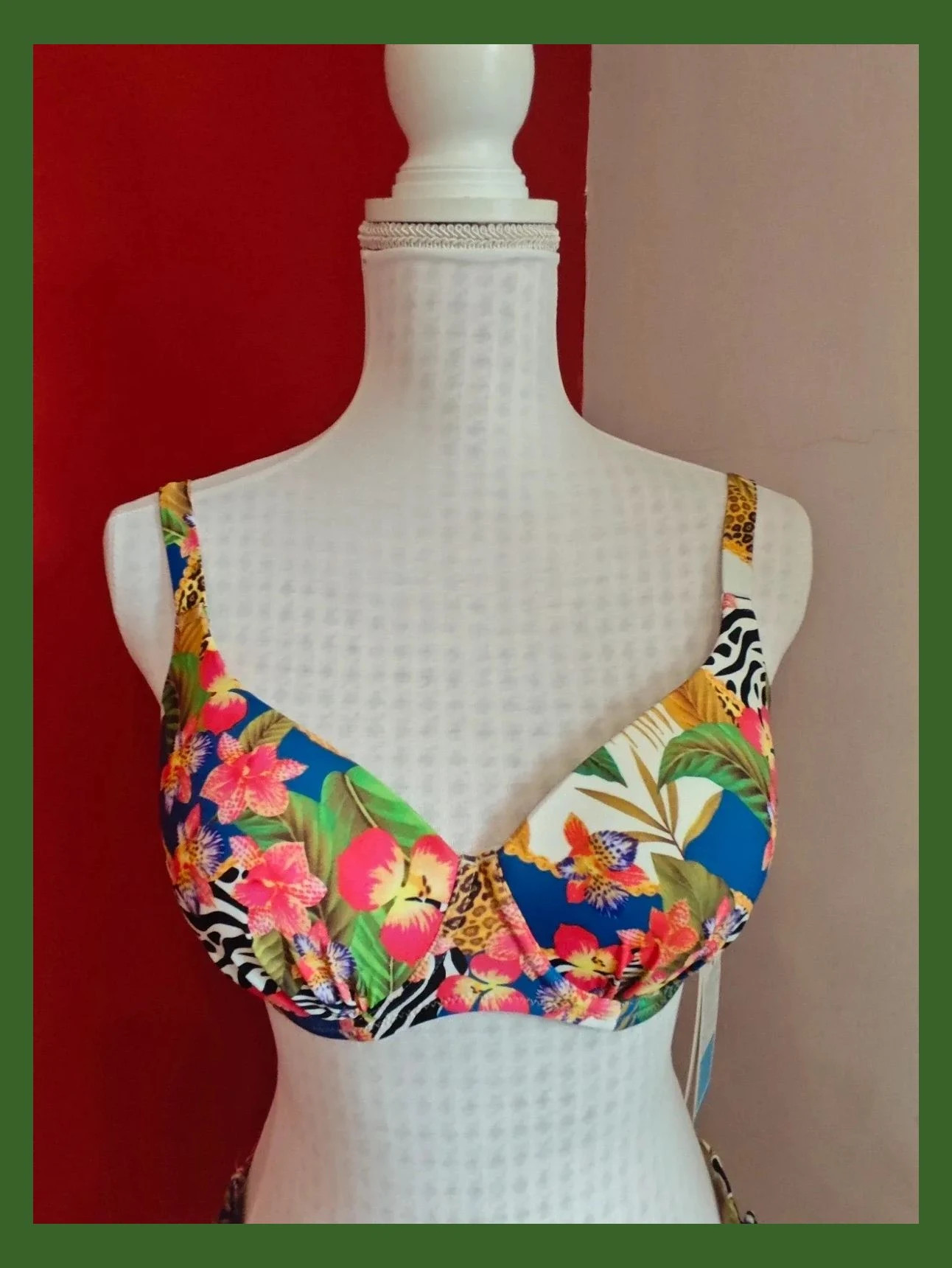 🌺 Llamativo bikini estampado tropical y braguita combinado con negro – Mia Mia – taille XXL / 44 / 16 3
