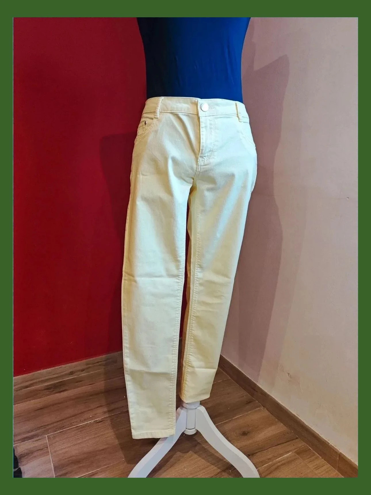 🌺Pantalón pitillo push up color amarillo suave, talla L
