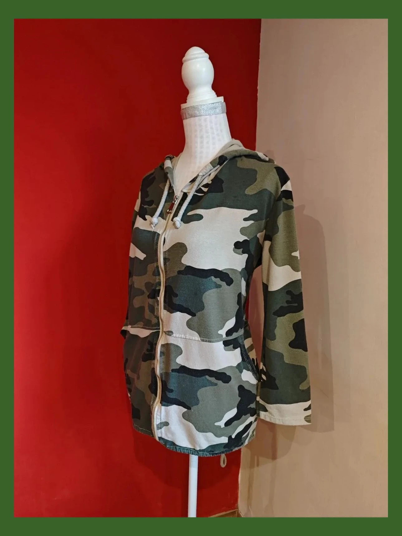 🌺Sudadera con estampado camuflaje militar en tonos verde, negro y beige – New Collection – taille XXXL / 46 / 18 2