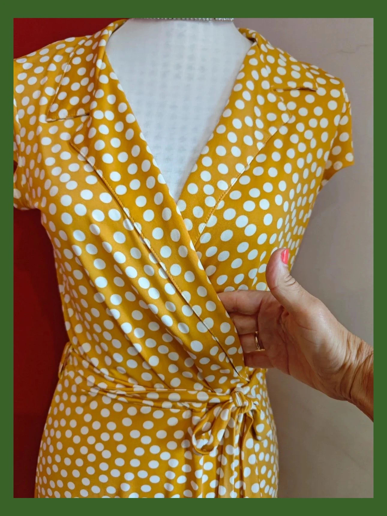 🌺Estiloso vestido camisero cruzado en pecho tono mostaza con círculos blancos – Venca – taille M / 38 / 10 4