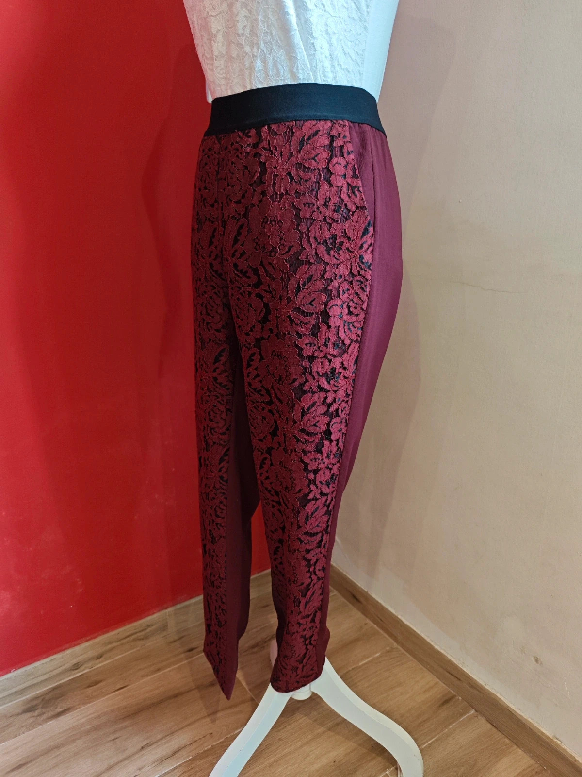 🌺 Pantalón granate con la parte delantera de blonda – dipinto di blu – taille L / 40 / 12 2