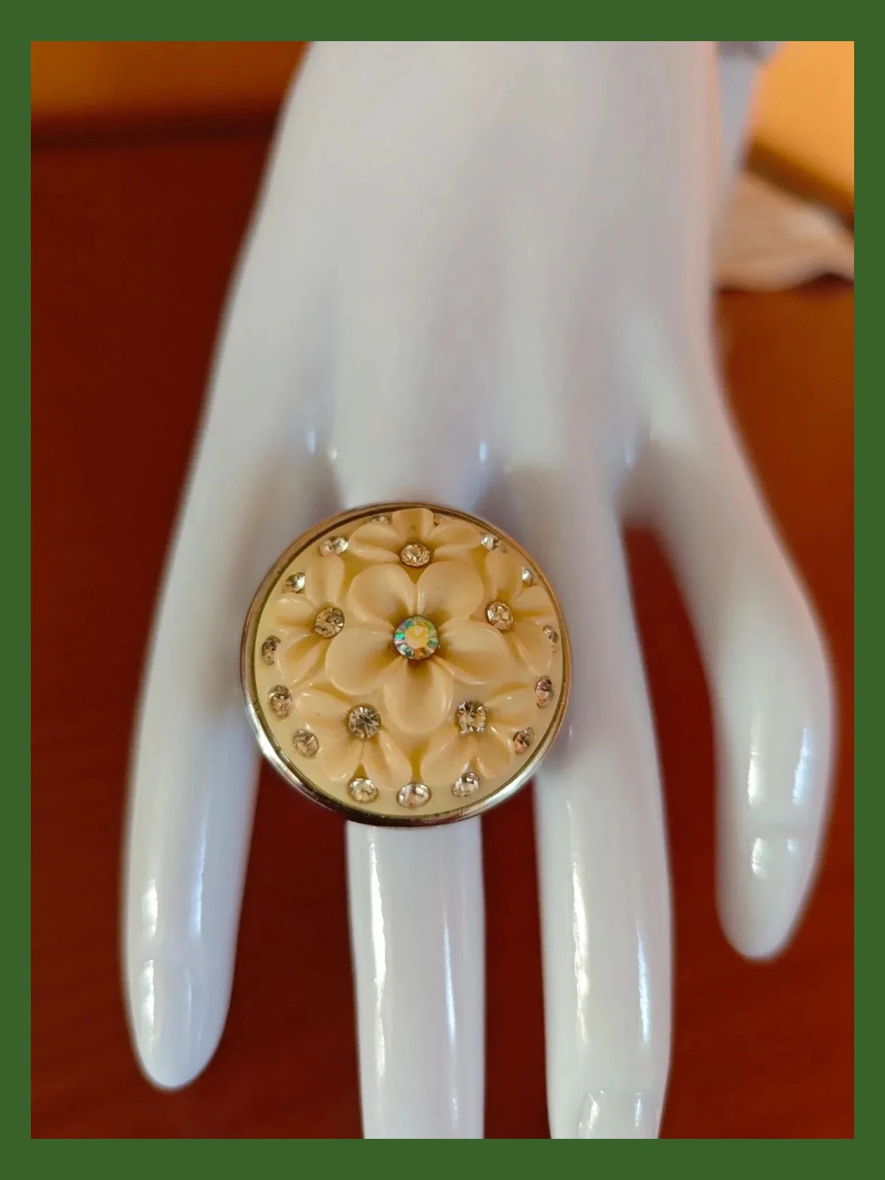🌺Anillo ajustable circular plateado con pieza de flores tonos crema y brillantes – taille 18,5 mm 3