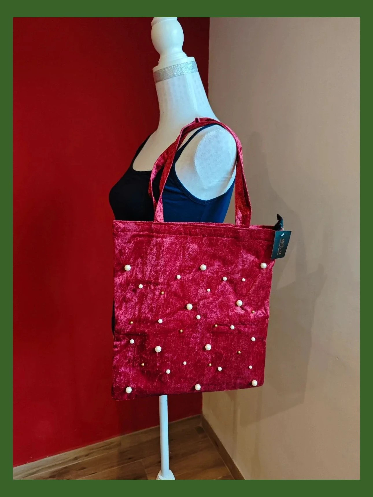 🌺 Bolso de terciopelo granate con perlas y bolitas doradas