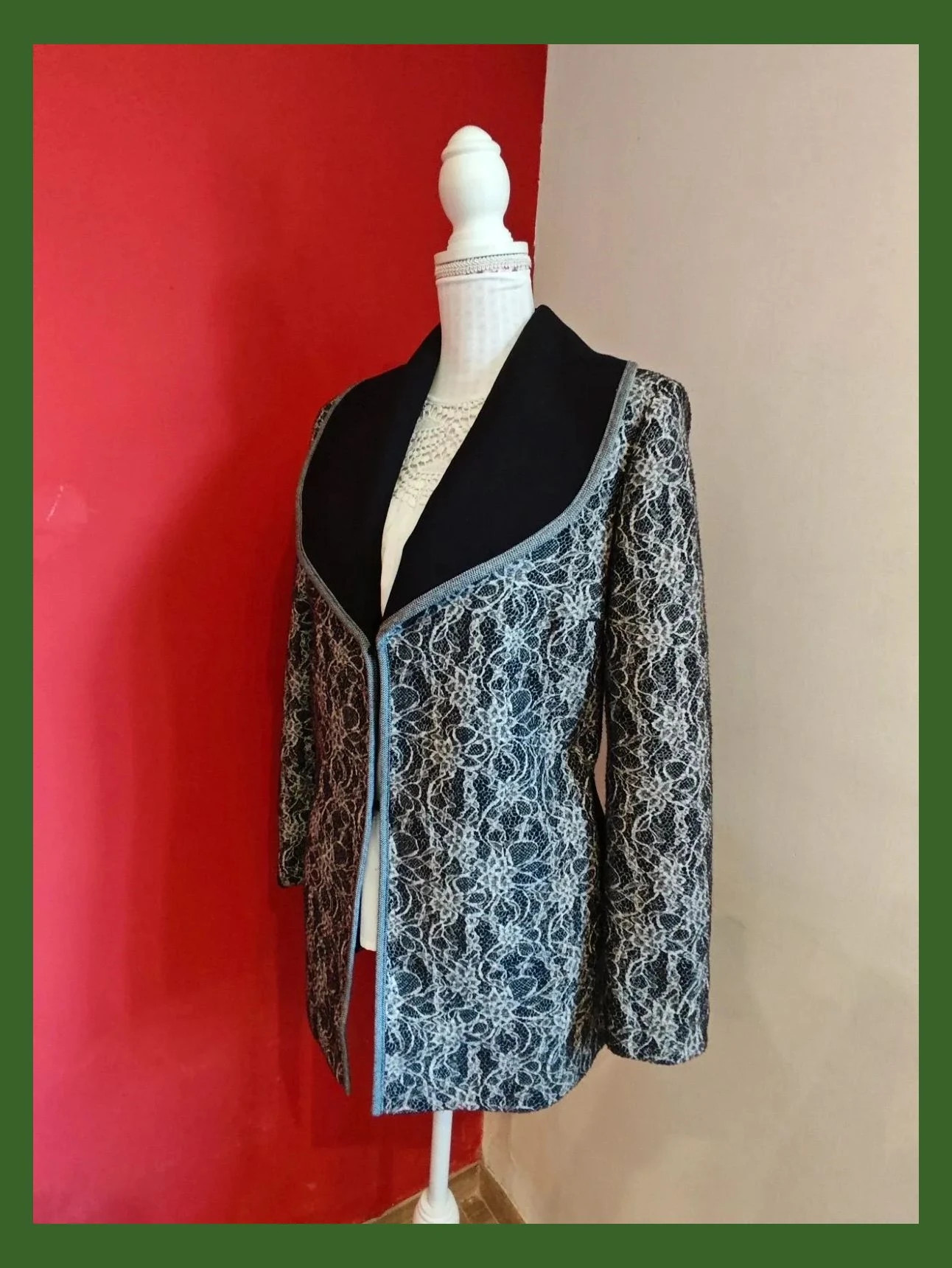 🌺 Precioso chaquetón estampado blonda negro y blanco con cuello redondo amplio – Daniela Fontana – taille L / 40 / 12 2