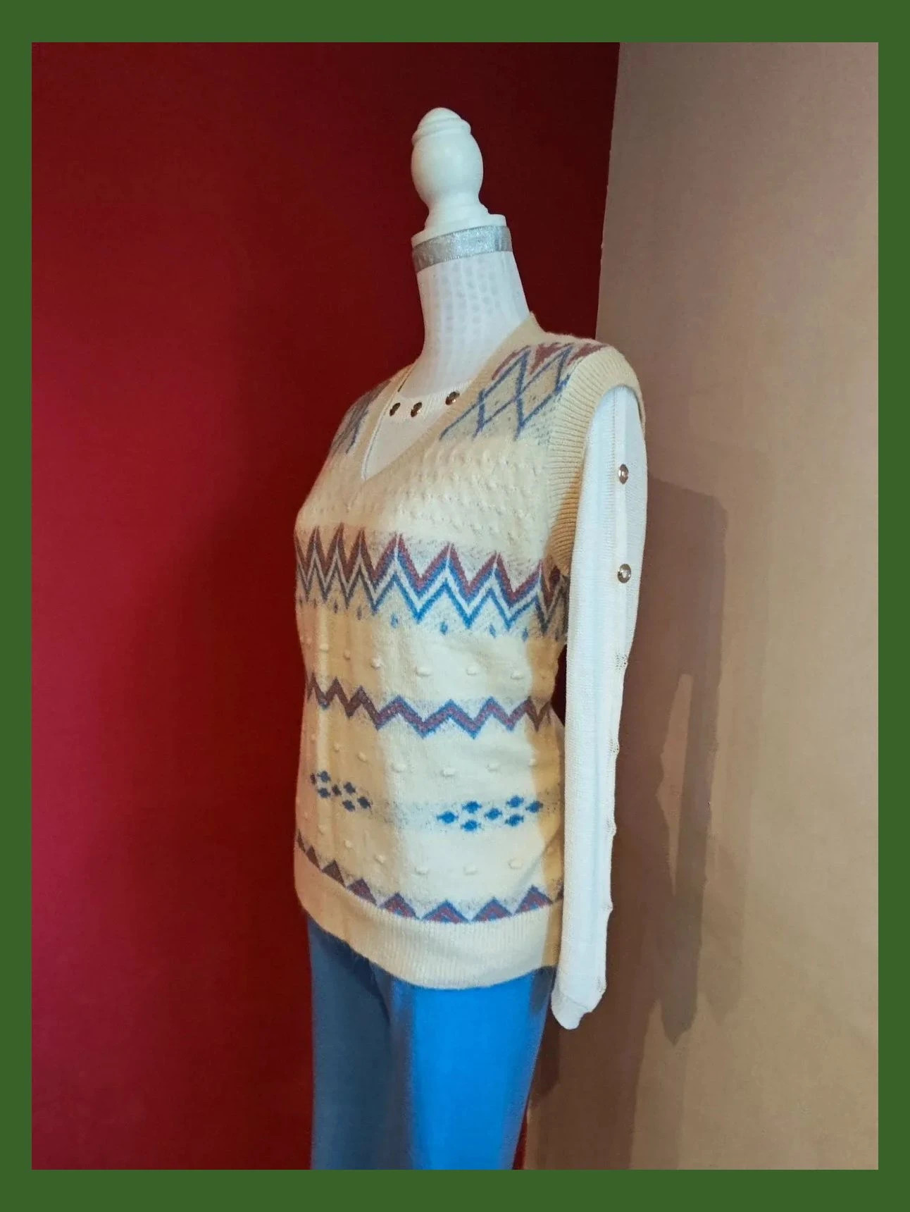 🌺 Bonito chaleco de punto muy suave beige con grecas azul y rosa – Corazon – taille XL / 42 / 14 2