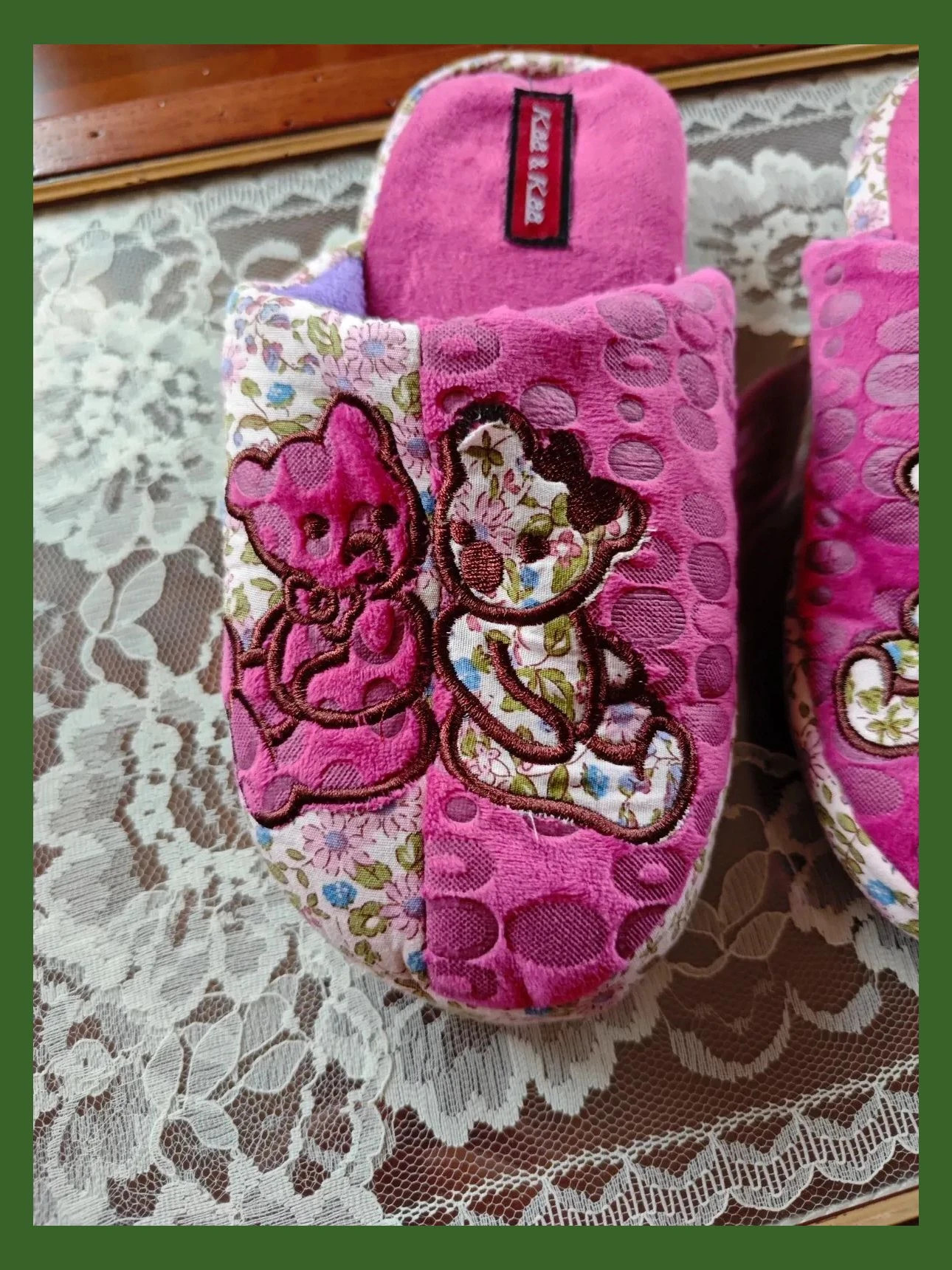 🌺Cómodas zapatillas para casa de tejido polar y tela floreada con ositos cosidos – k88 & k88 – taille 38 3