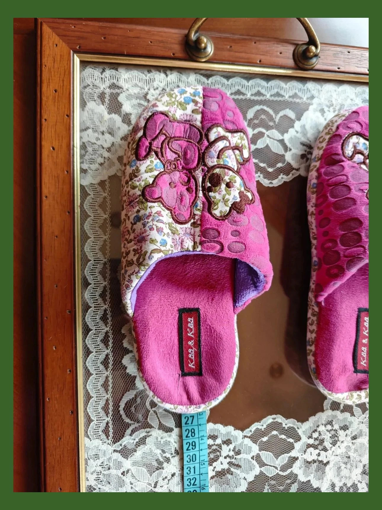 🌺Cómodas zapatillas para casa de tejido polar y tela floreada con ositos cosidos – k88 & k88 – taille 38 5