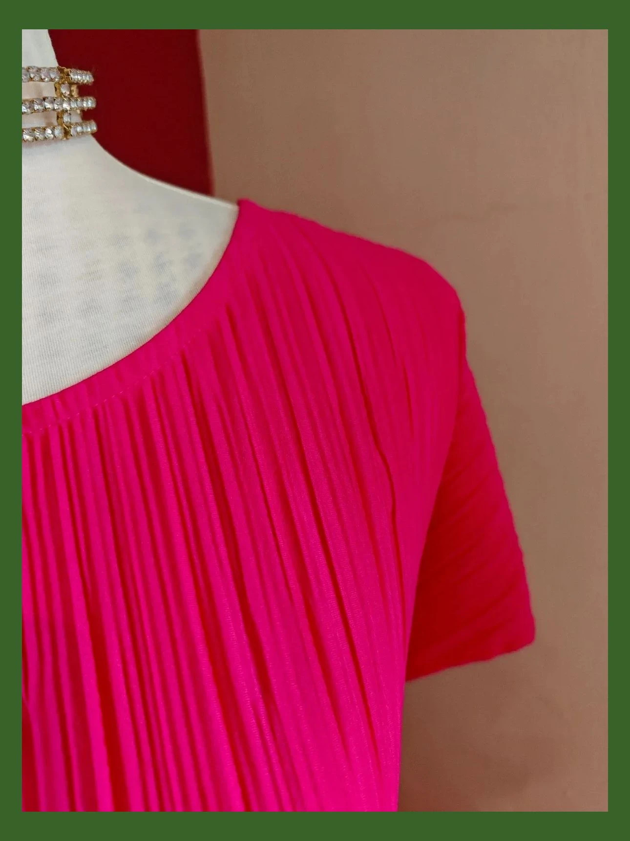 🌺 Conjunto de top y pantalón fucsia de tela plisada – Sfera – taille XXXL / 46 / 18 4