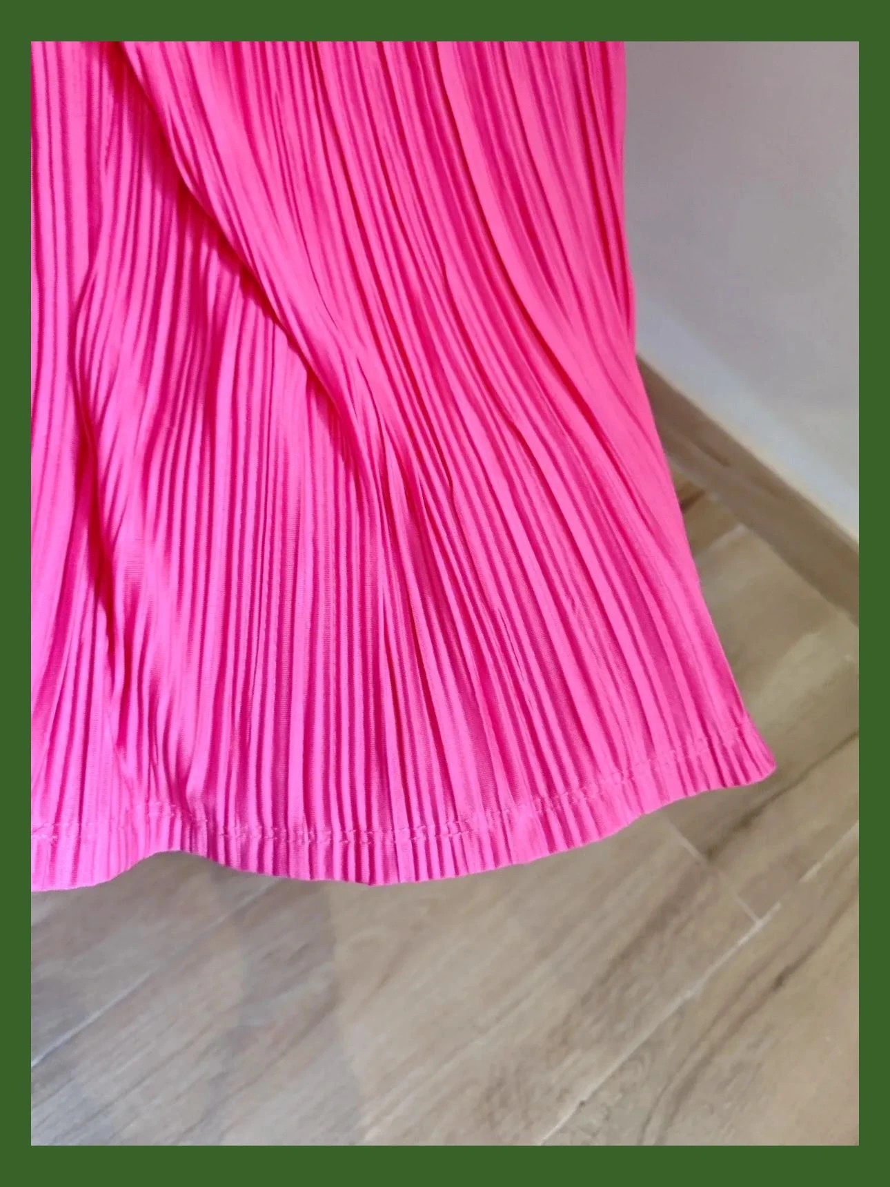 🌺 Conjunto de top y pantalón fucsia de tela plisada – Sfera – taille XXXL / 46 / 18 5
