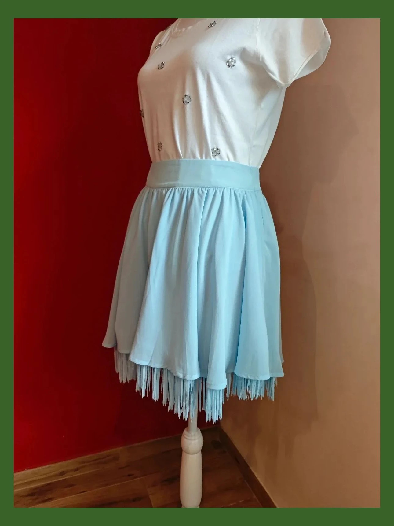 🌺 Preciosa minifalda azul claro con vuelo y flecos, talla M – Top Queens – taille M / 38 / 10 2