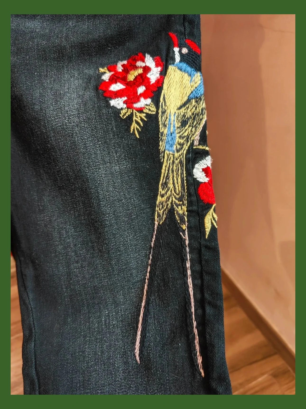 🌺Vaquero skinny fit negro de algodón elástico con bordados flores y pájaro, ver descripción – Kiabi – taille S / 36 / 8 2