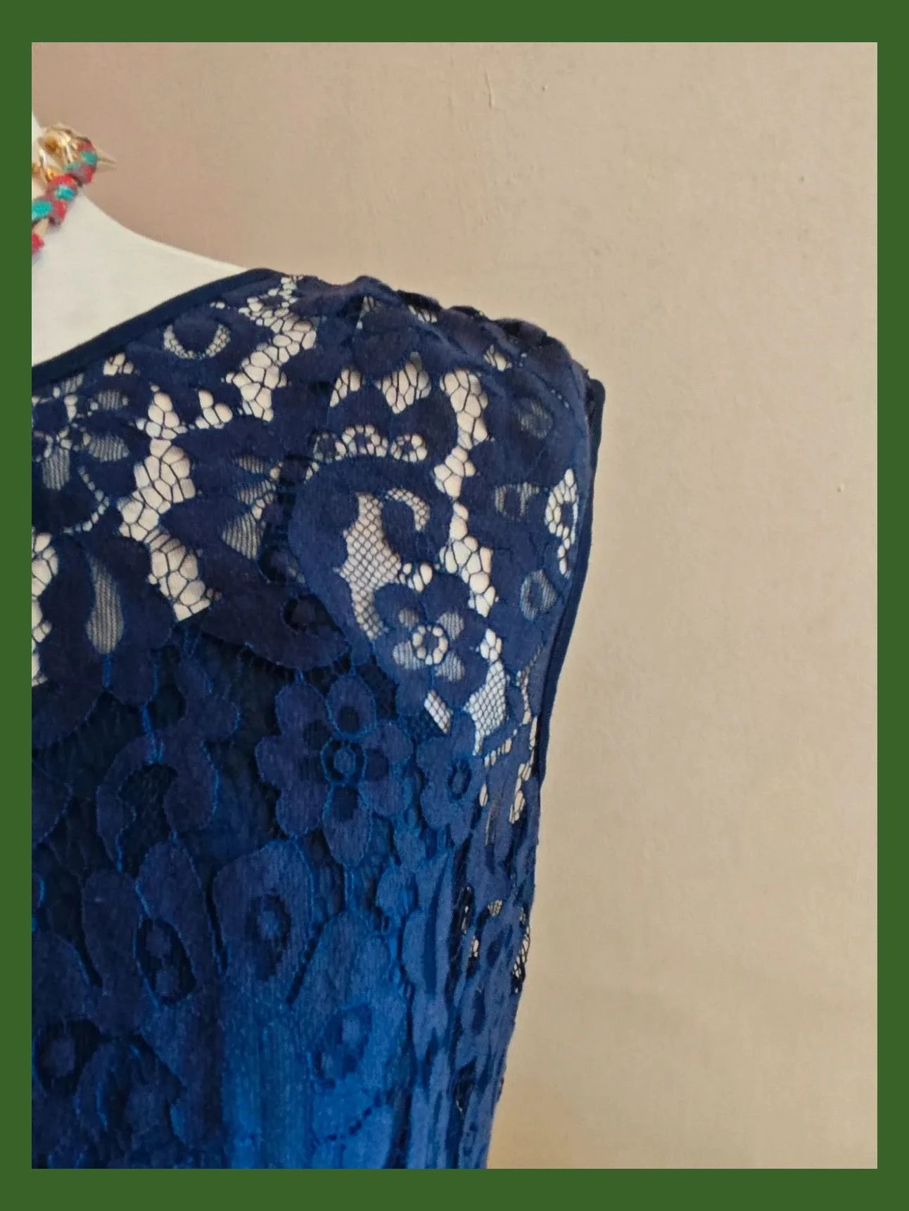 🌺 Elegante vestido de gasa y blonda azul marino – Coast – taille L / 40 / 12 4