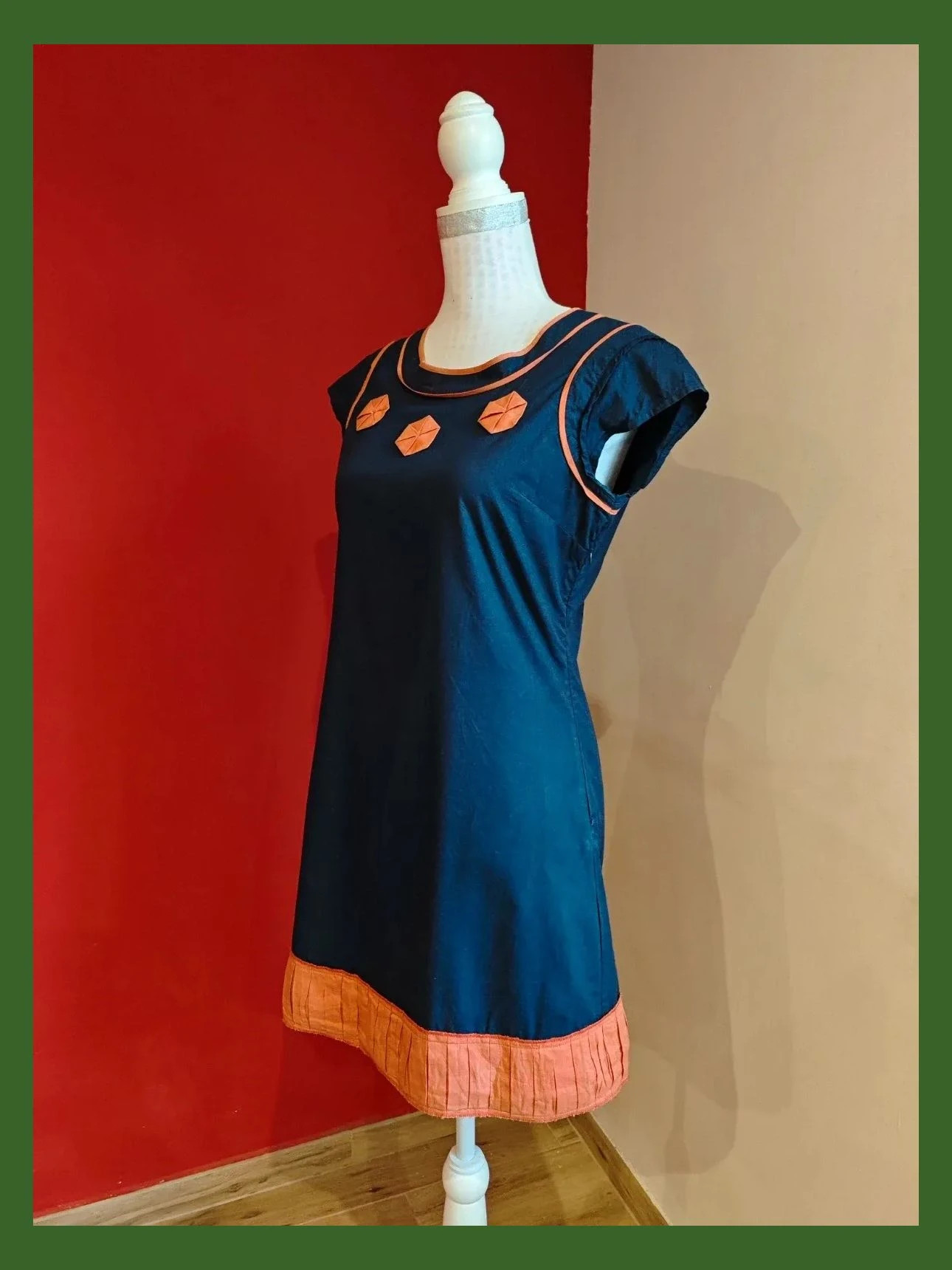 🌺 Precioso vestido de algodón azul marino con detalles en naranja, de Trucco – Trucco – taille M / 38 / 10 2