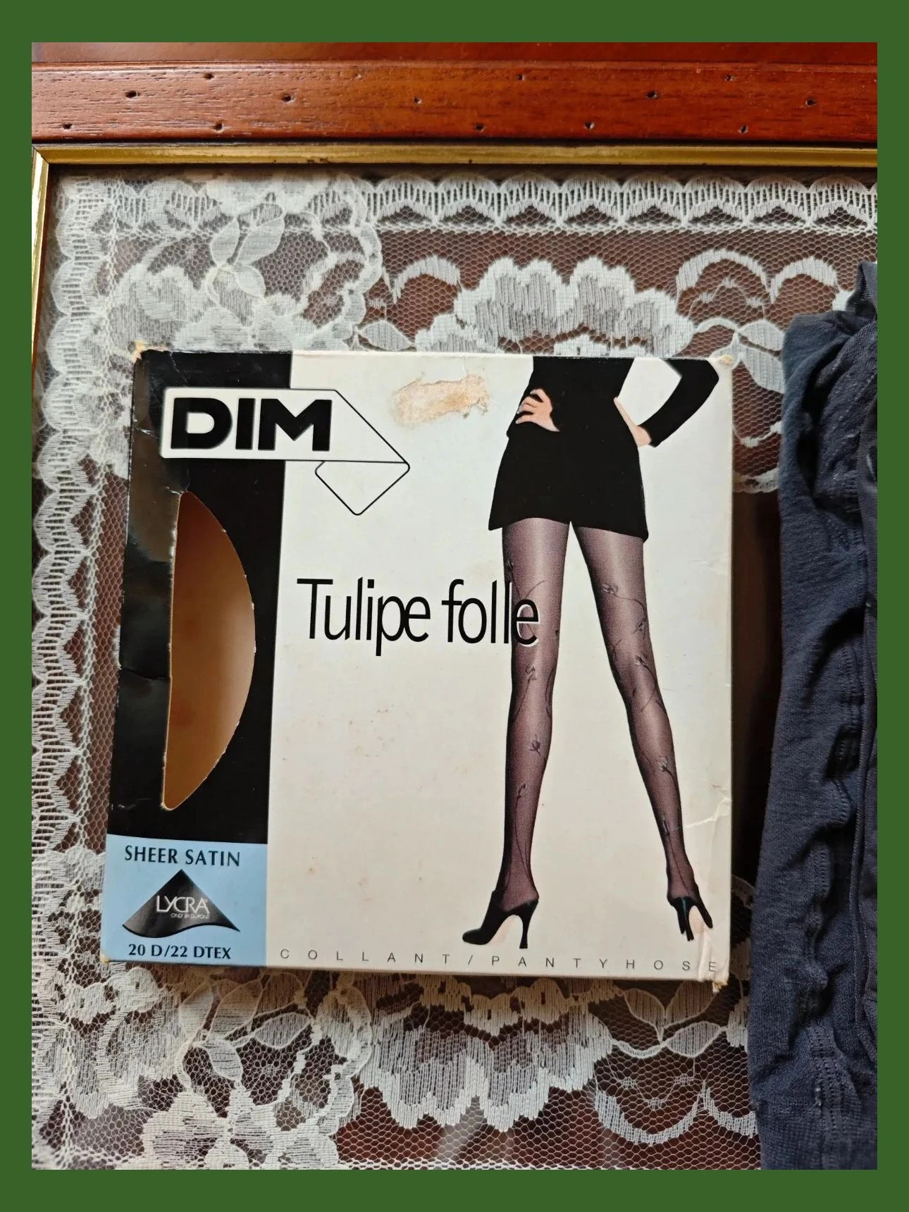 🌺Pantys de fantasía gris con flores mismo tono – DIM – taille M / 38 / 10 5