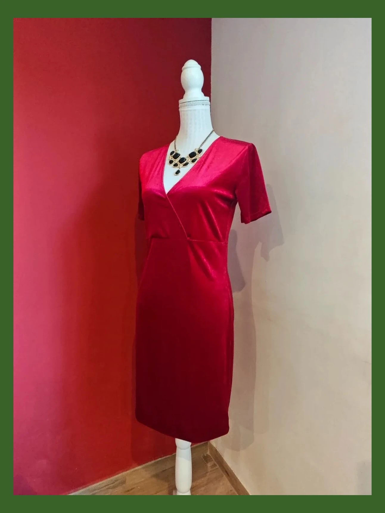 🌺 Vestido entallado de terciopelo rojo con brillo, de Zara – Zara Trafaluc – taille M / 38 / 10 2