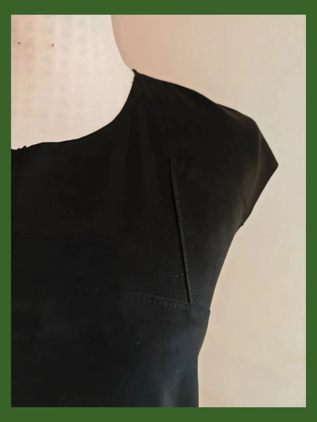 🌺Blusa negra de antelina con pespuntes, bajos redondeados, talla S – Sfera – taille S / 36 / 8 3