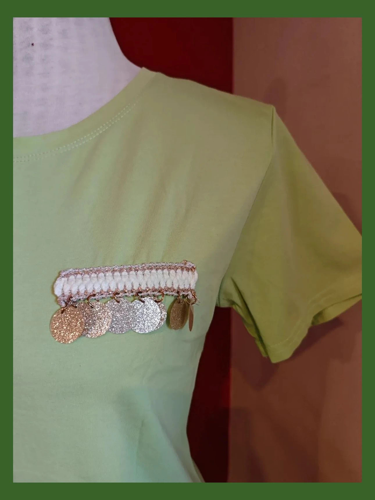🌺Camiseta verde menta con crochet blanco y moneditas doradas en el bajo y tapa bolsillo, talla L – Beautiful Fashion – taille L / 40 / 12 3
