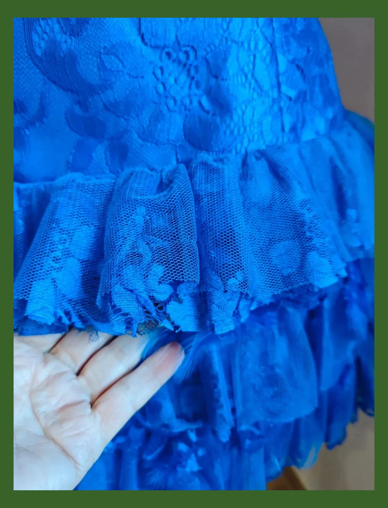 🌺 Divino vestido para eventos de blonda azulona con volantes y plumas – fabricado en España – taille S / 36 / 8 5