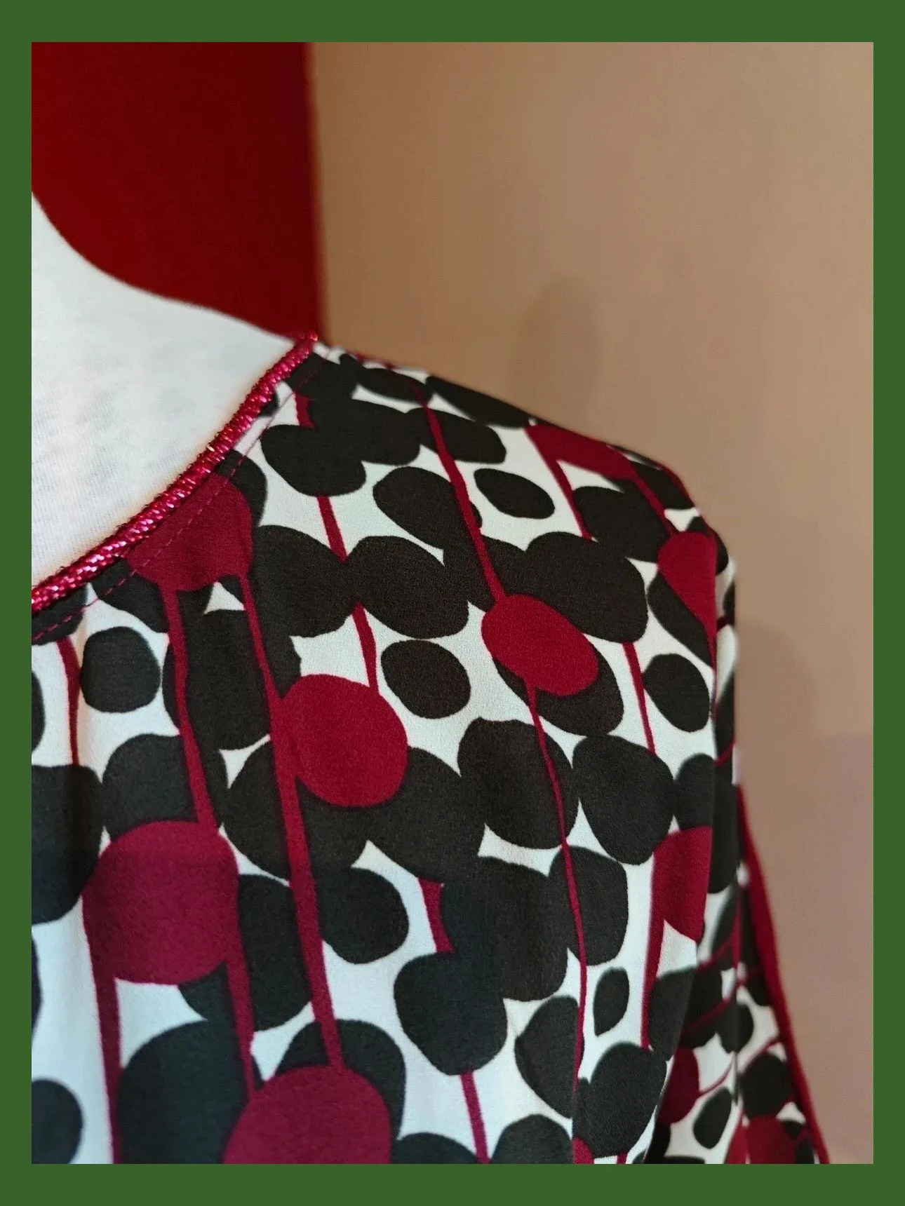 🌺Camiseta de algodón y modal con estampado de círculos negros y granates, talla 48 – Stooker – taille 4XL / 48 / 20 4