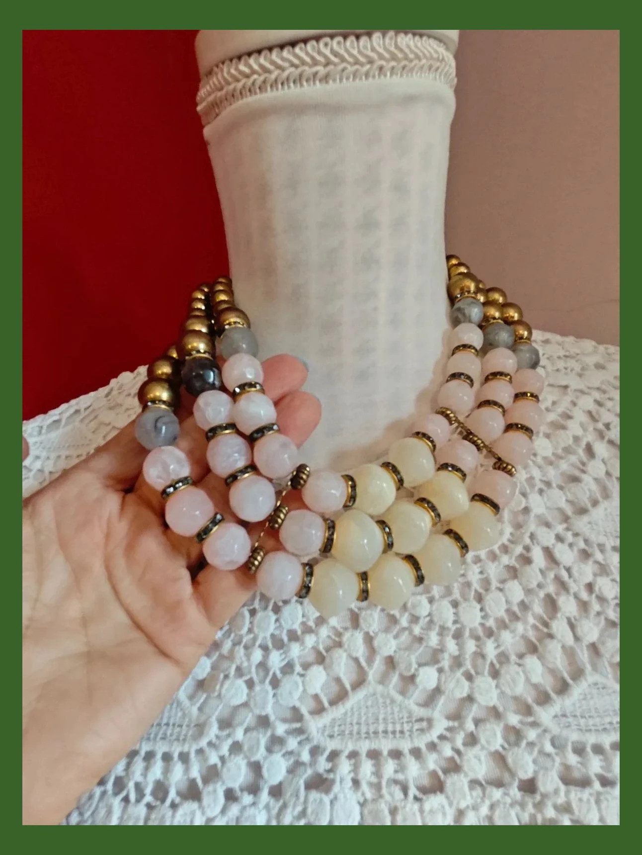 🌺 Preciosísimo conjunto de gargantilla y pulsera con tres vueltas – Bijou Brigitte 3