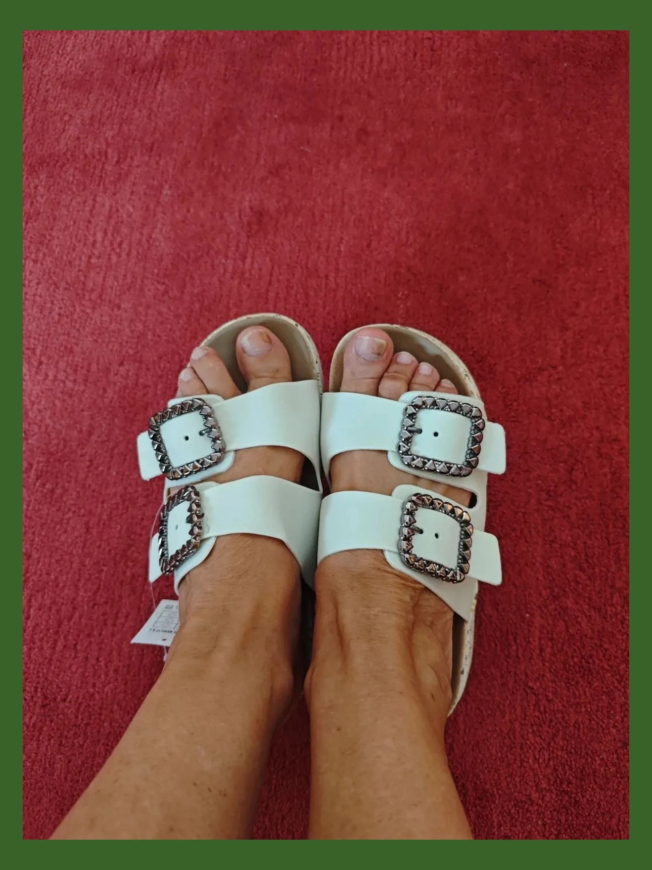 🌺 Comodísimas sandalias tono crema con doble tira ajustable y hebillas decorativas en tono plateado – Fashion – taille 38 2