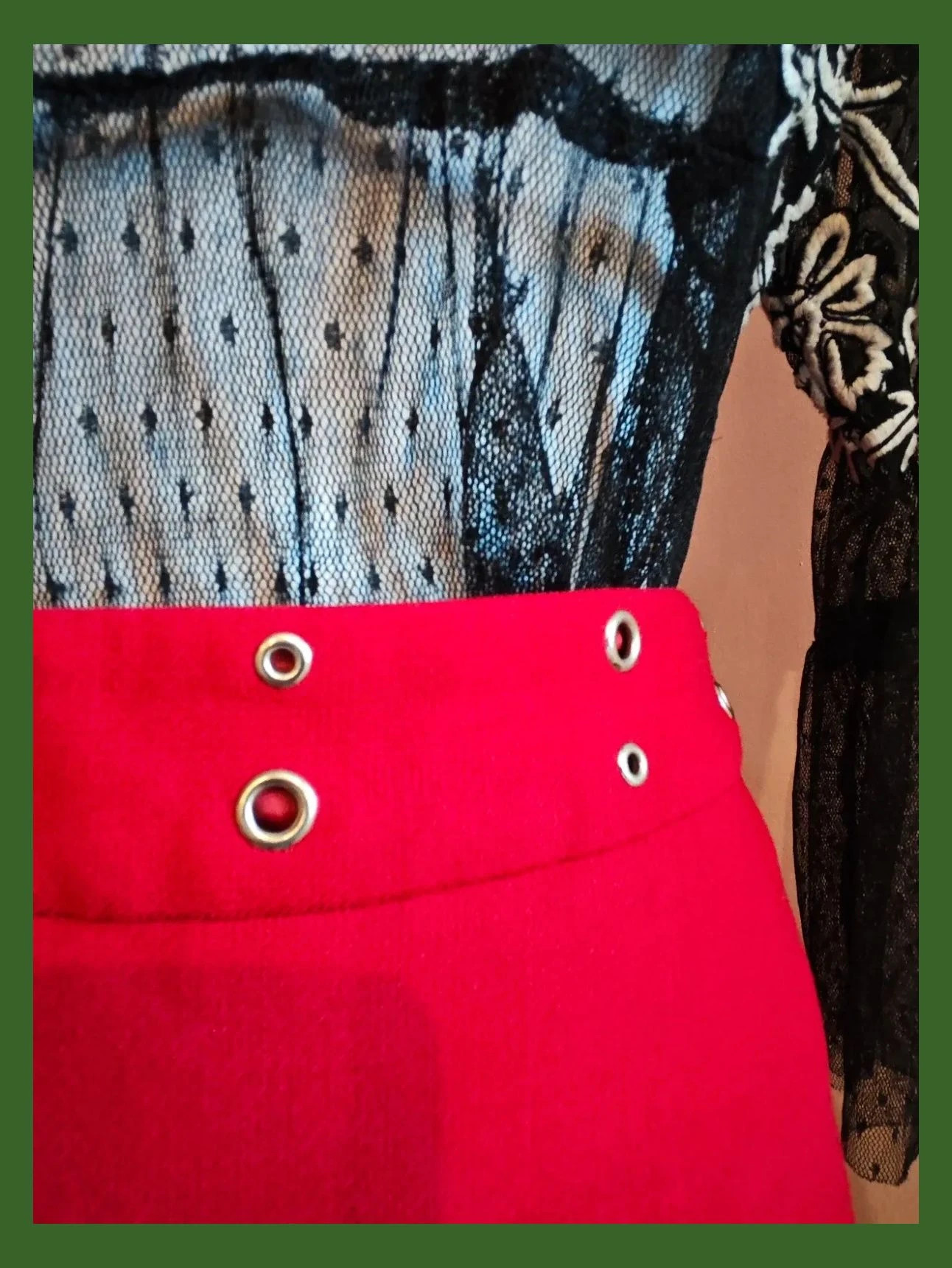 🌺Falda roja con remaches plateados en cintura – El Corte Inglés – taille XL / 42 / 14 3