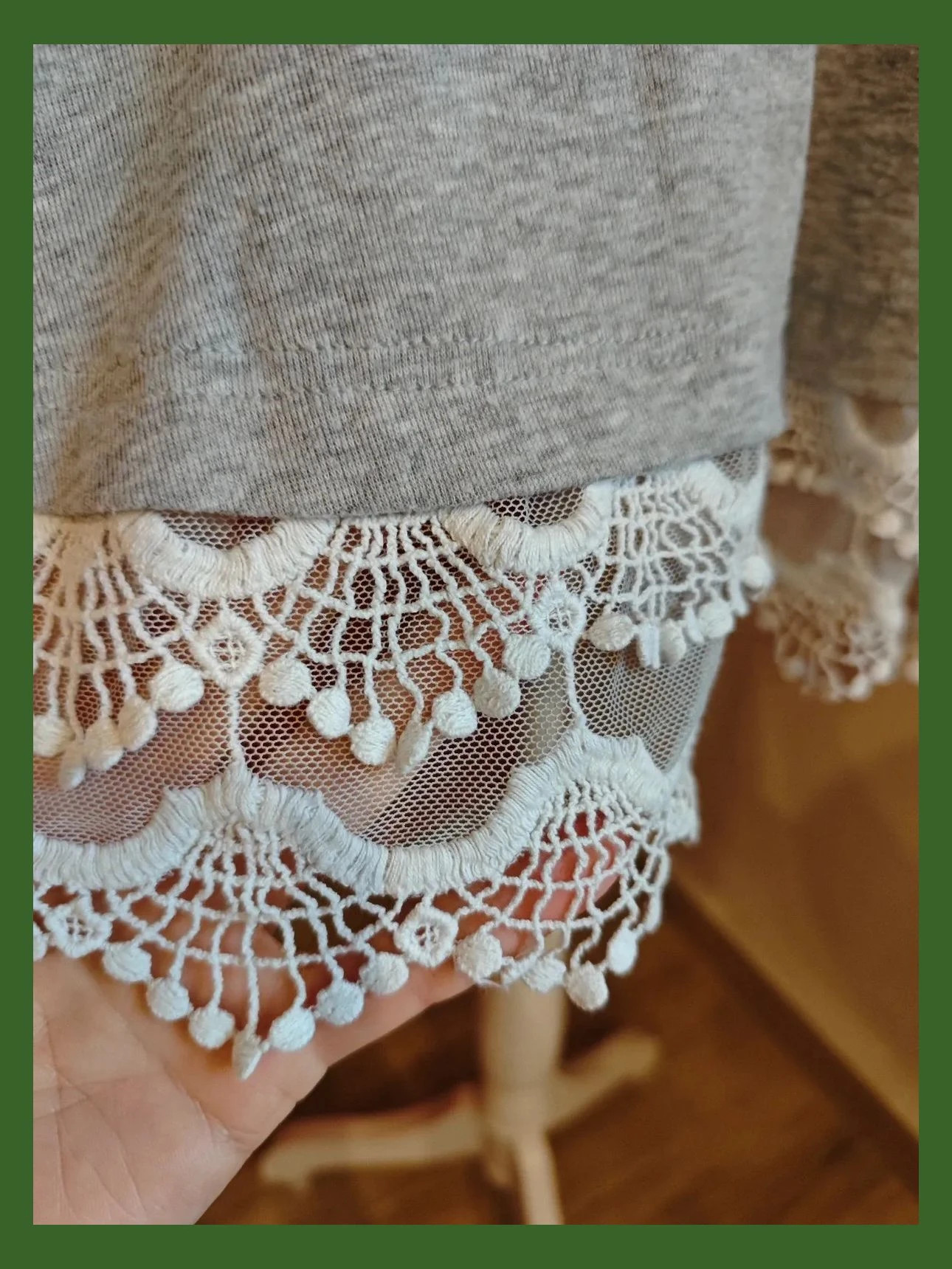 🌺 Vestido de punto camiseta de algodón gris con crochet blanco en puños y bajo – Poète – taille M / 38 / 10 5