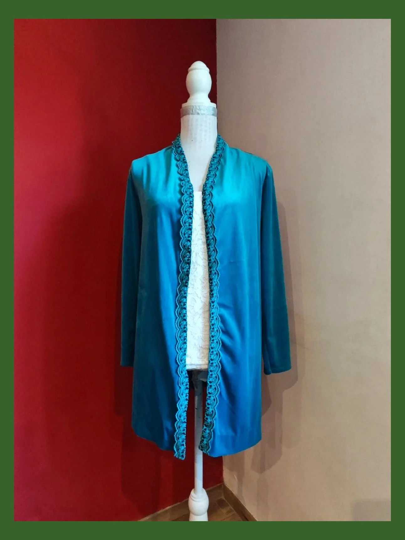 🌺Bonita chaqueta de terciopelo azul turquesa con cinta de pasamaneríacon flores marrón – Made In Italy – taille 4XL / 48 / 20