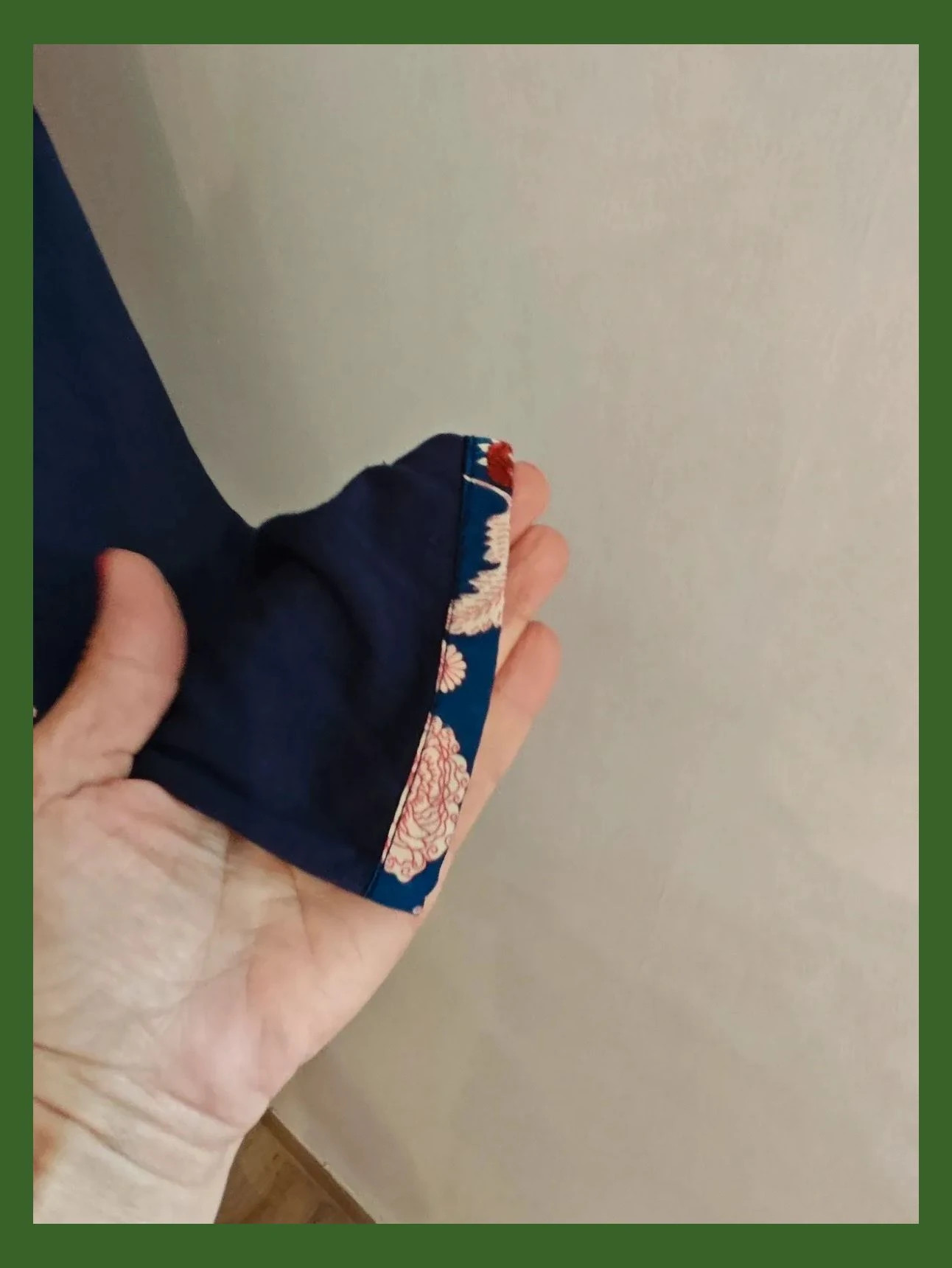 🌺 Camiseta azul marino con frente de raso estampado floral – Cortefiel – taille XXL / 44 / 16 5