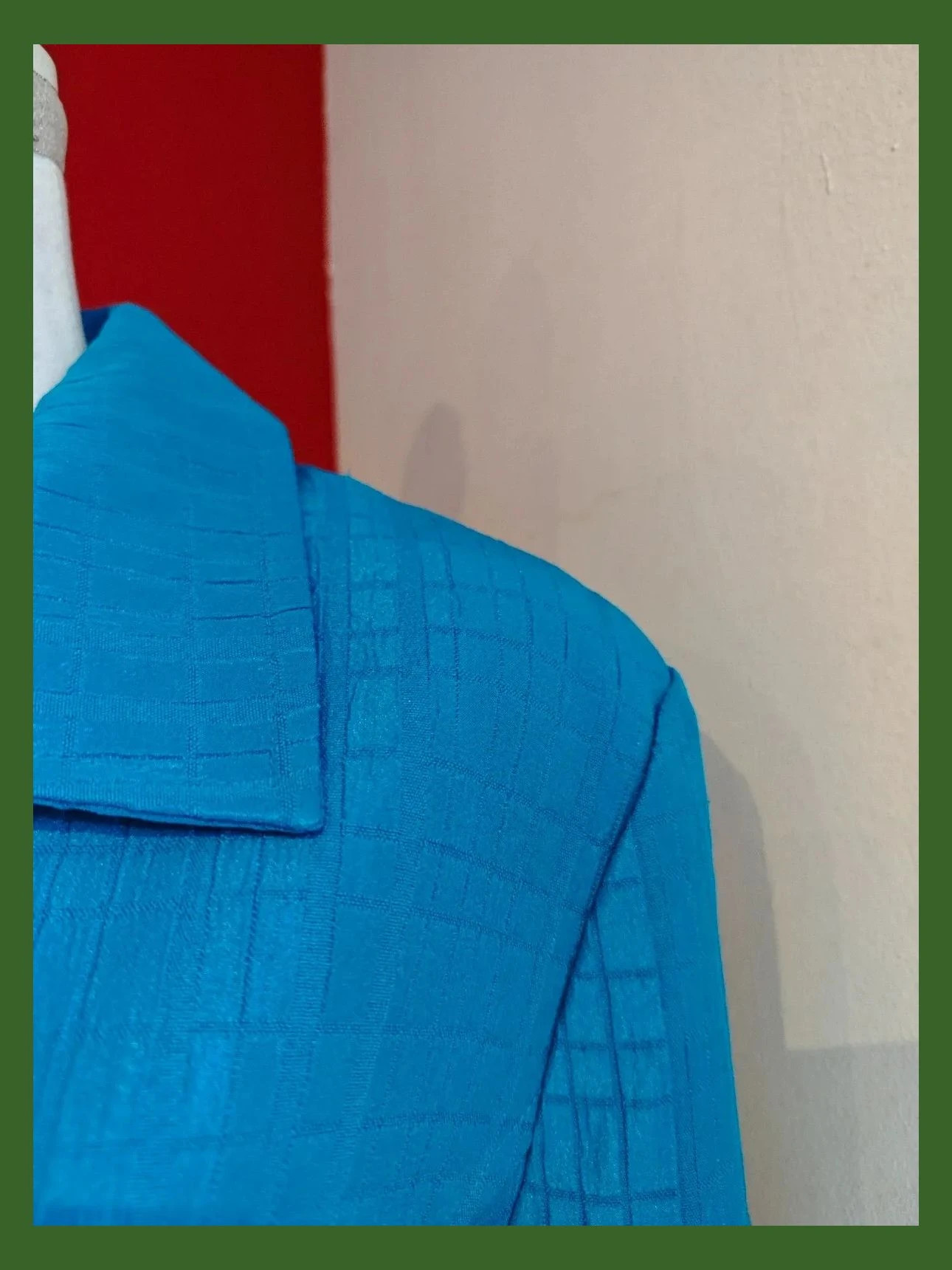 🌺 Blazer color azulón con relieves y brillo, talla 52 – Nikki – taille 6XL / 52 / 24 5