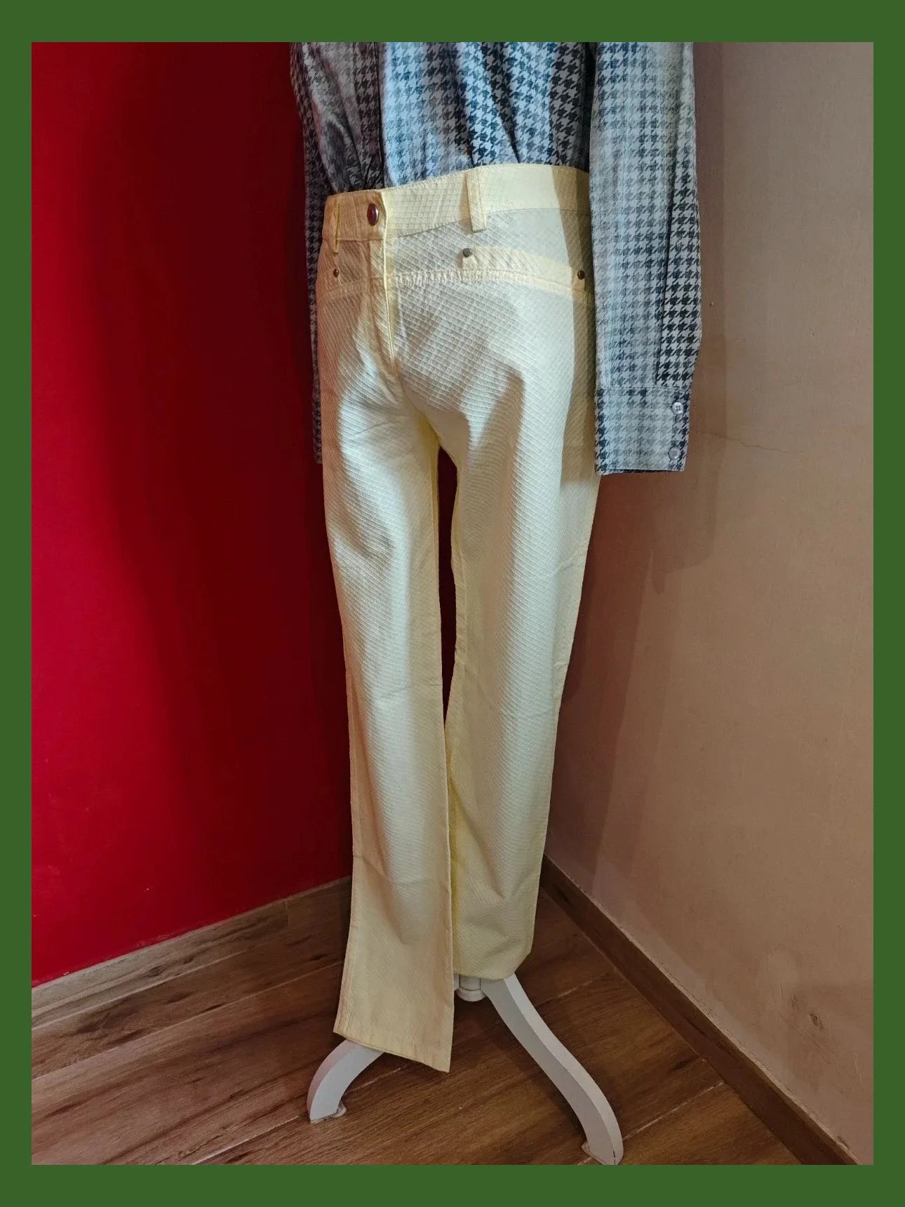 🌺 Bonito pantalón de algodón amarillo clarito, con relieves tipo rejilla, talla 40 – Didi – taille L / 40 / 12 2