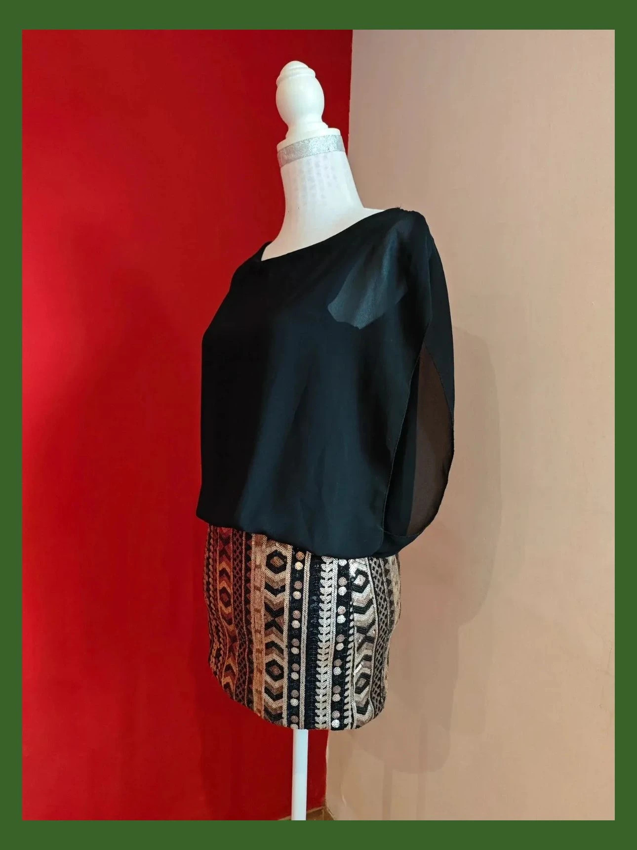 🌺 Estiloso vestido de gasa negra y falda mini ajustada de lentejuelas – Made In Italy – taille S / 36 / 8 2