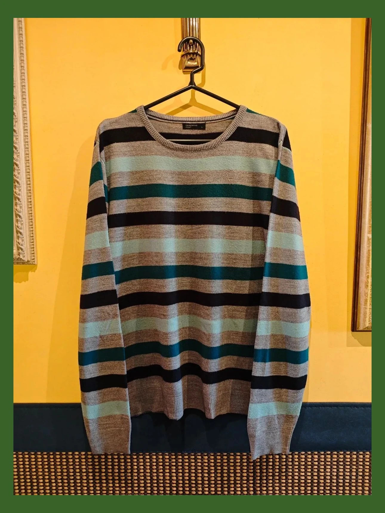 🌺 Jersey de cuello redondo con franjas grises, negras y tonos verdes – Cedar Wood State – taille XL 3
