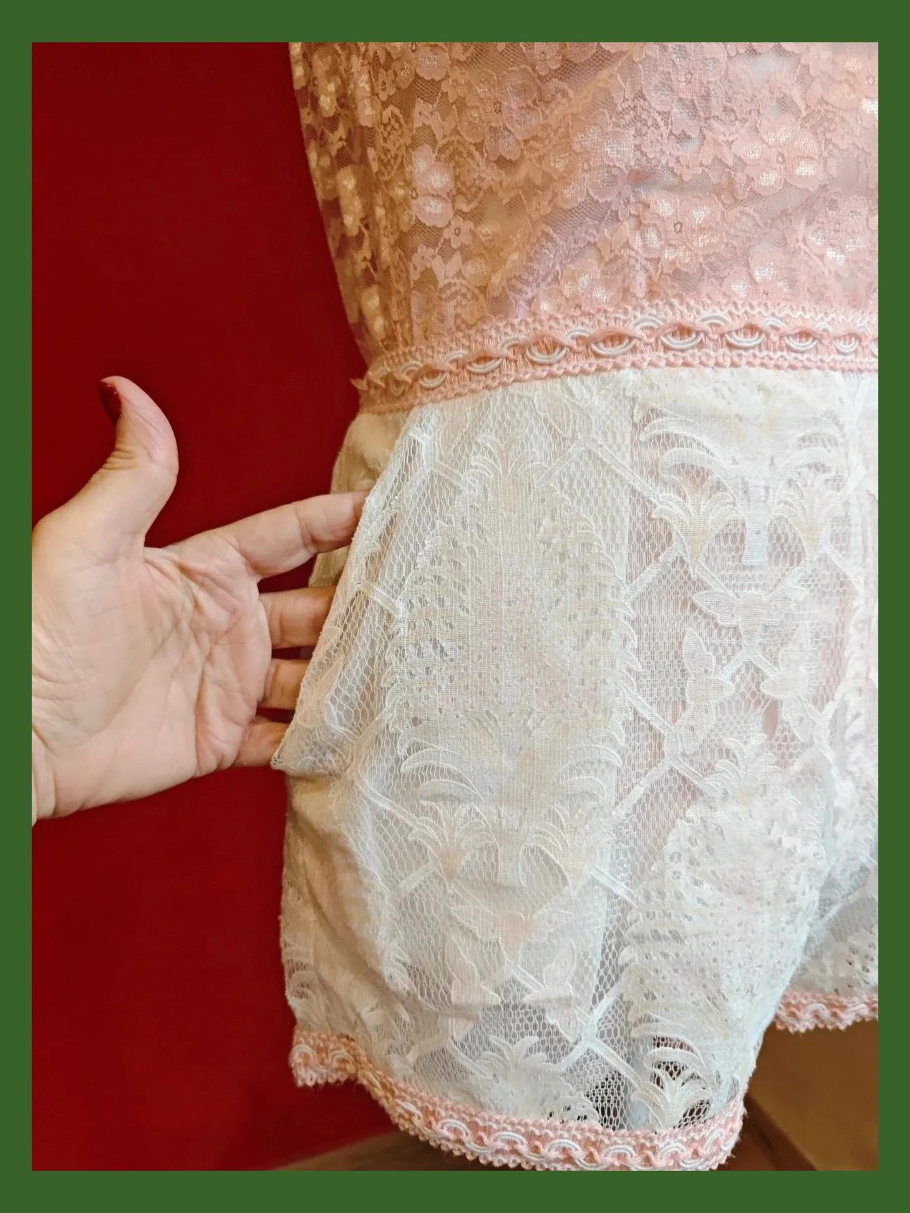 🌺 Bonito short de blonda blanca con pasamanería rosa, talla S – Boutique Italiana – taille S / 36 / 8 2